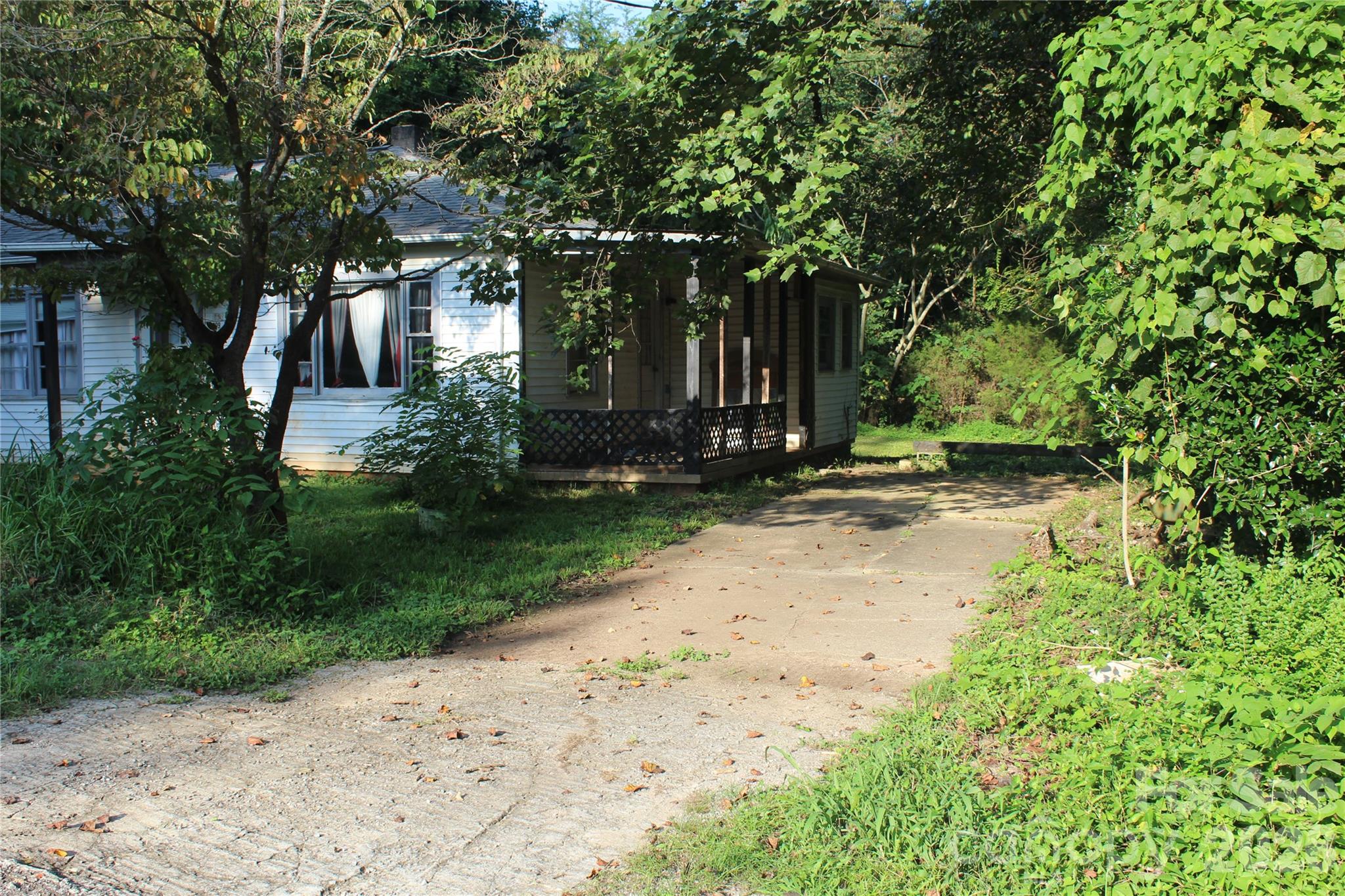 2309 Rainbow Heights Circle Property Photo 4