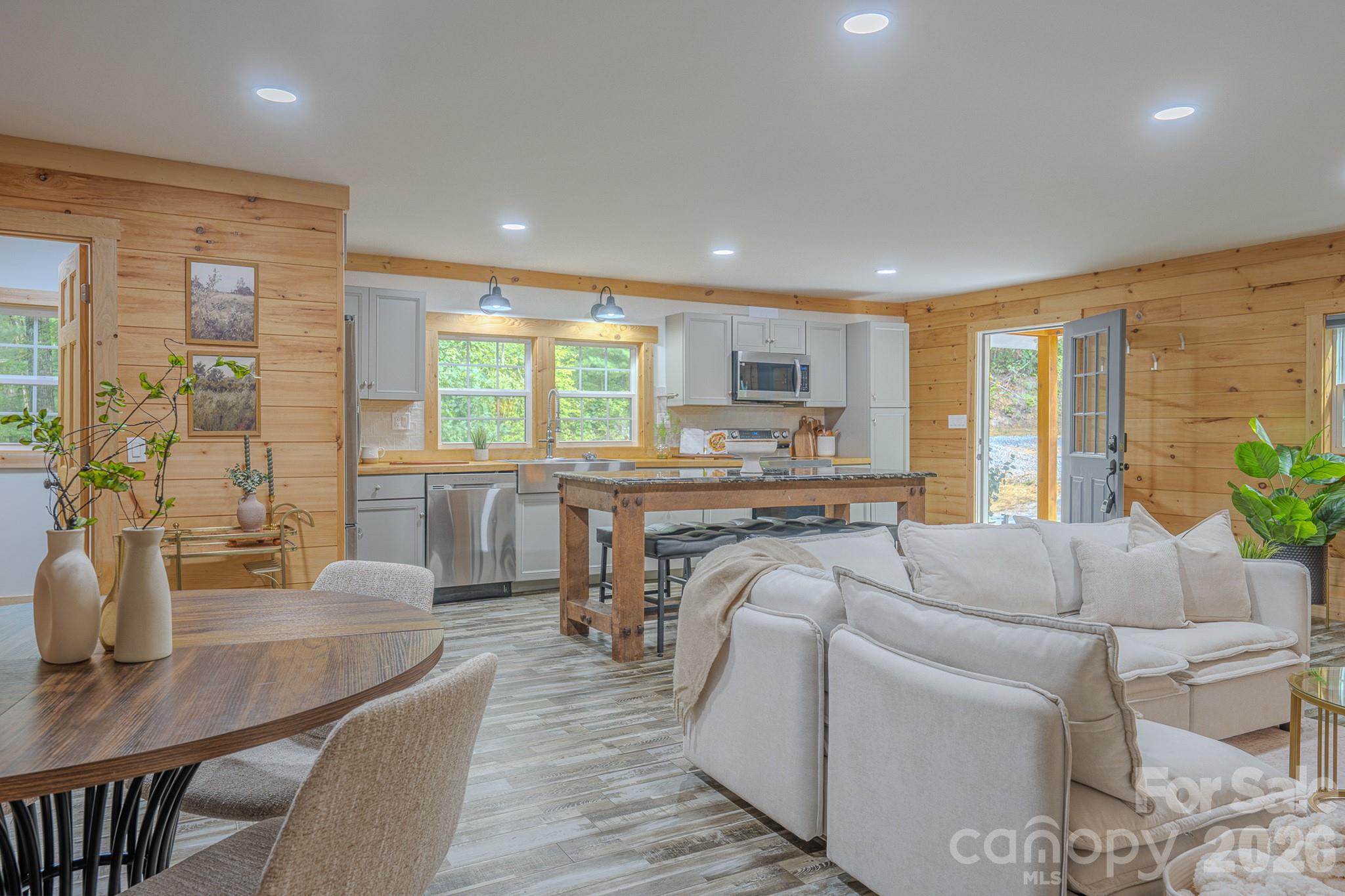 633 Kingdom Place Property Photo 10