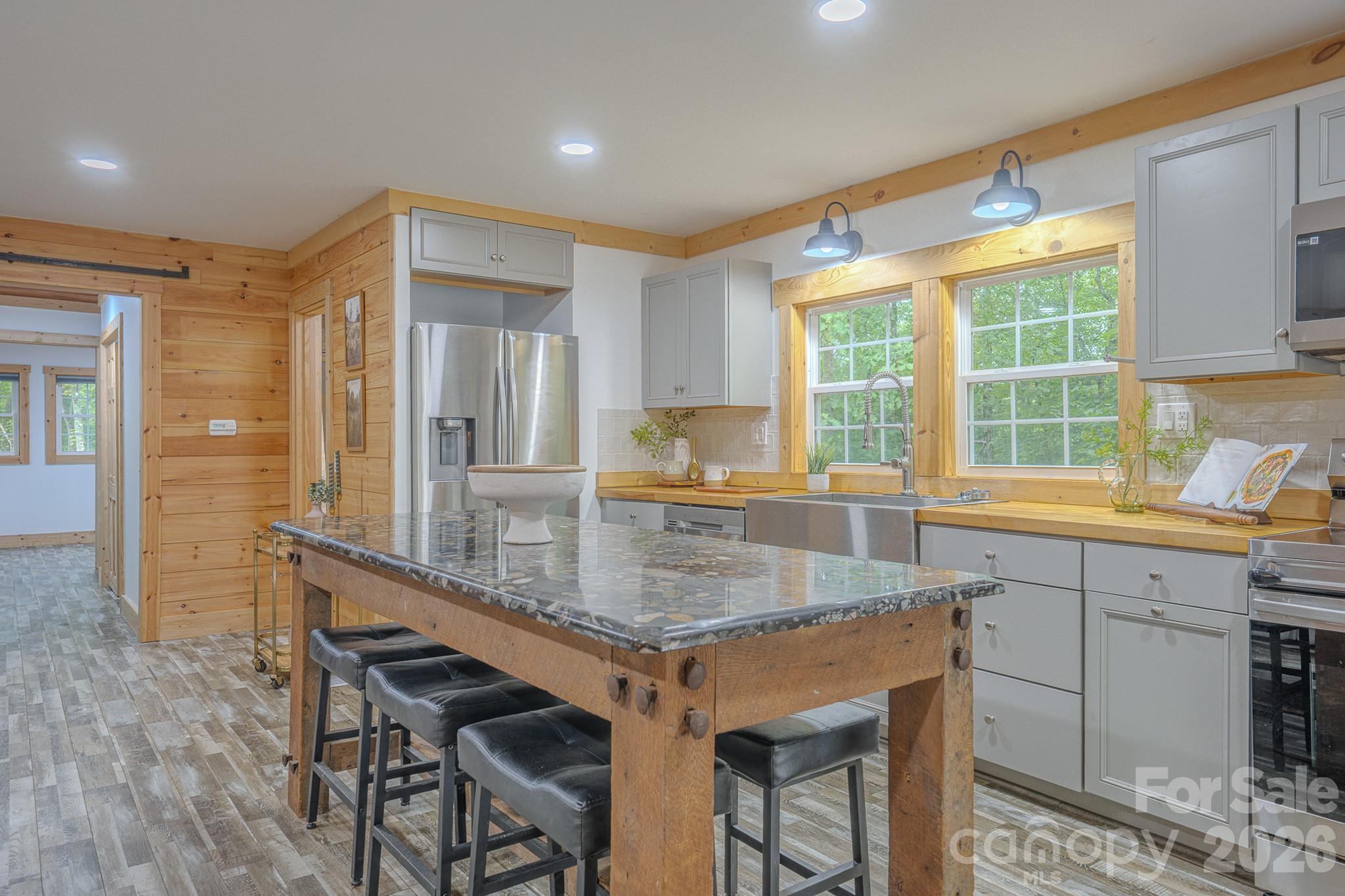 633 Kingdom Place Property Photo 18