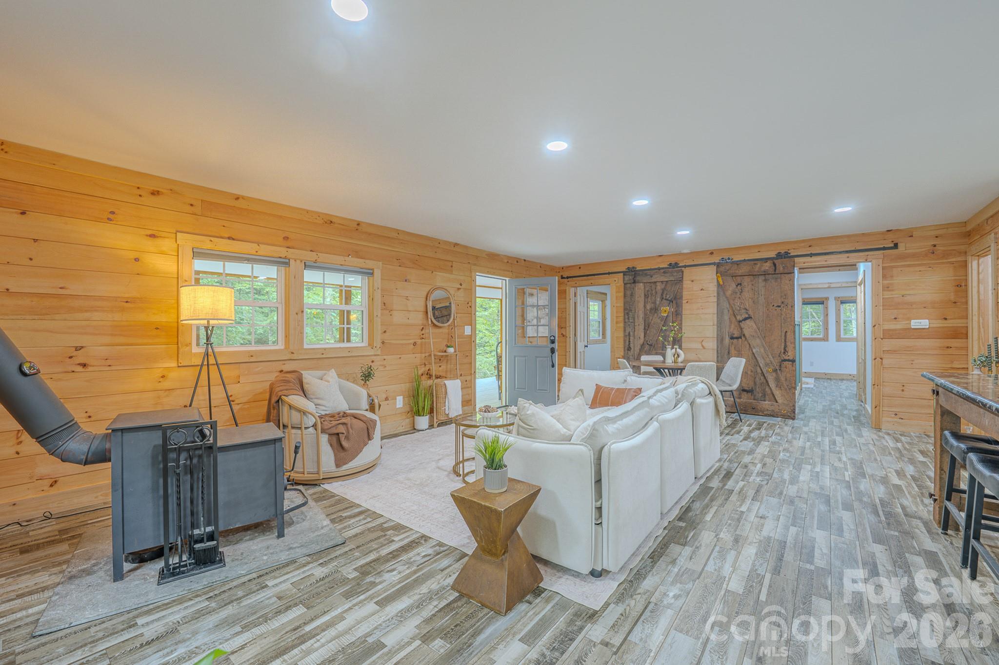 633 Kingdom Place Property Photo 41