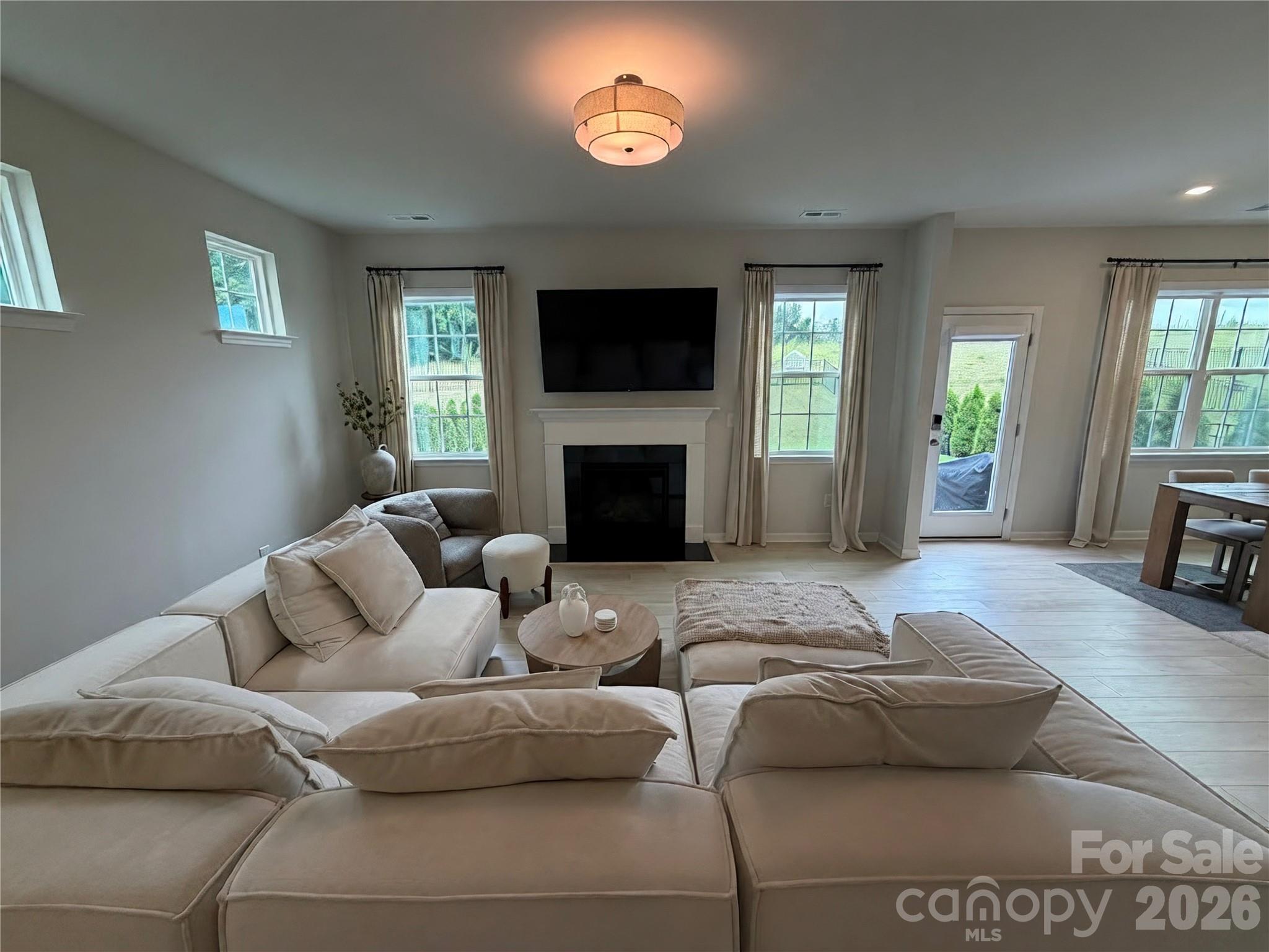 292 Runner Stone Lane Property Photo 7