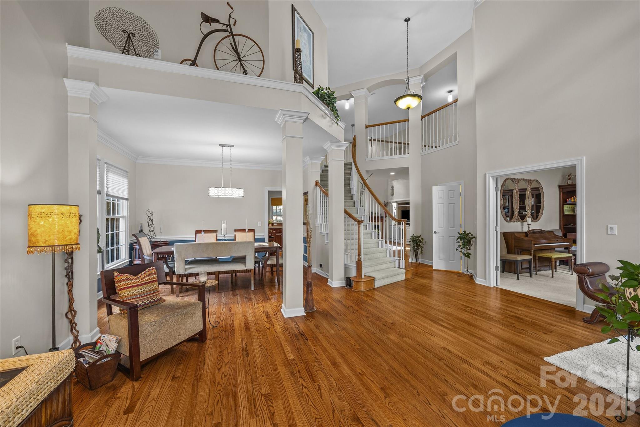 919 Thorn Ridge Lane Property Photo 7
