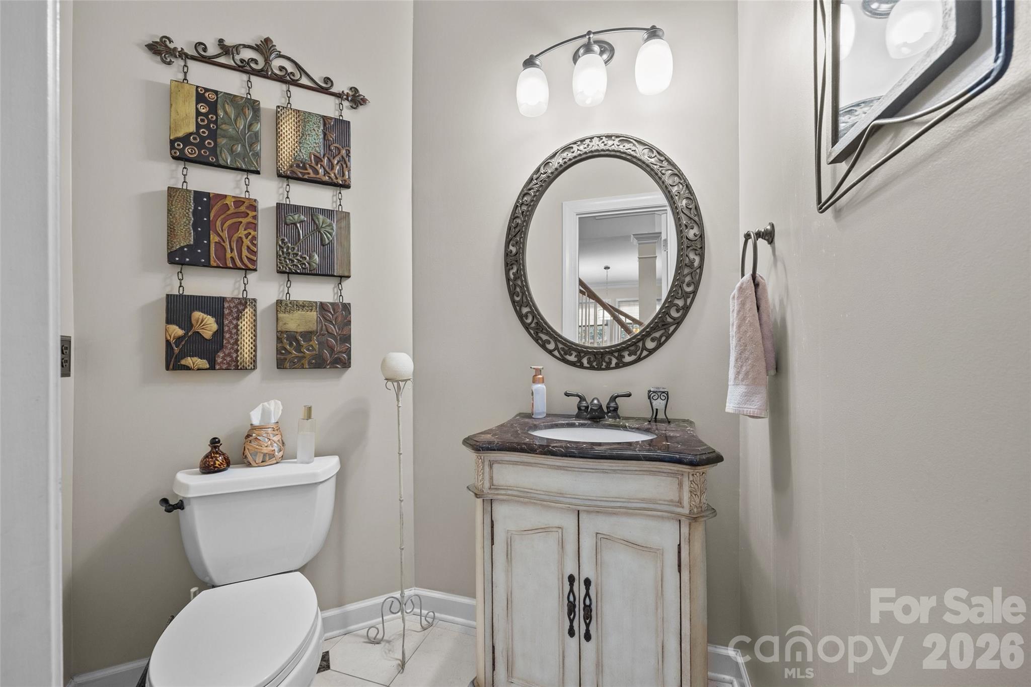 919 Thorn Ridge Lane Property Photo 8
