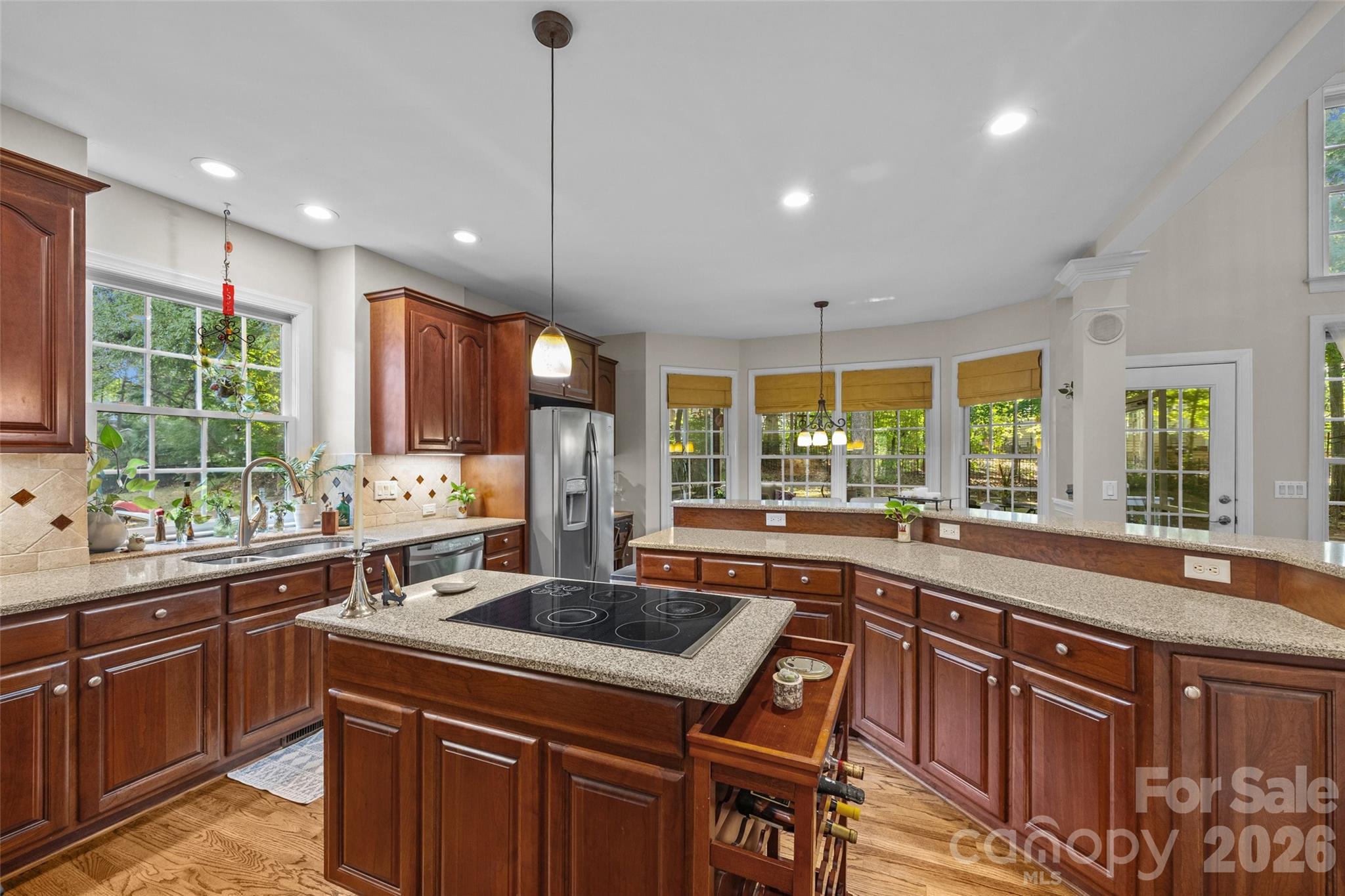919 Thorn Ridge Lane Property Photo 10