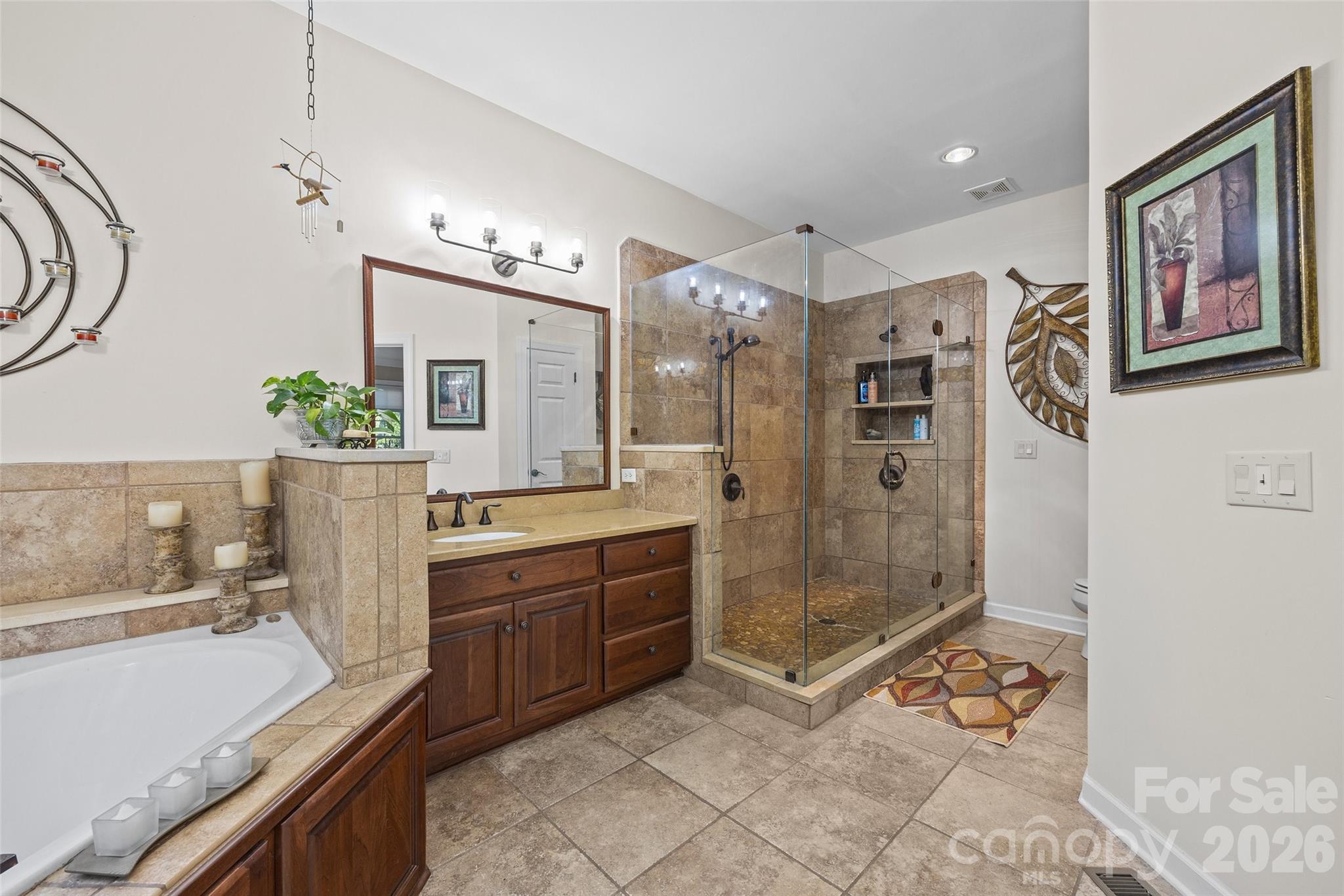 919 Thorn Ridge Lane Property Photo 16