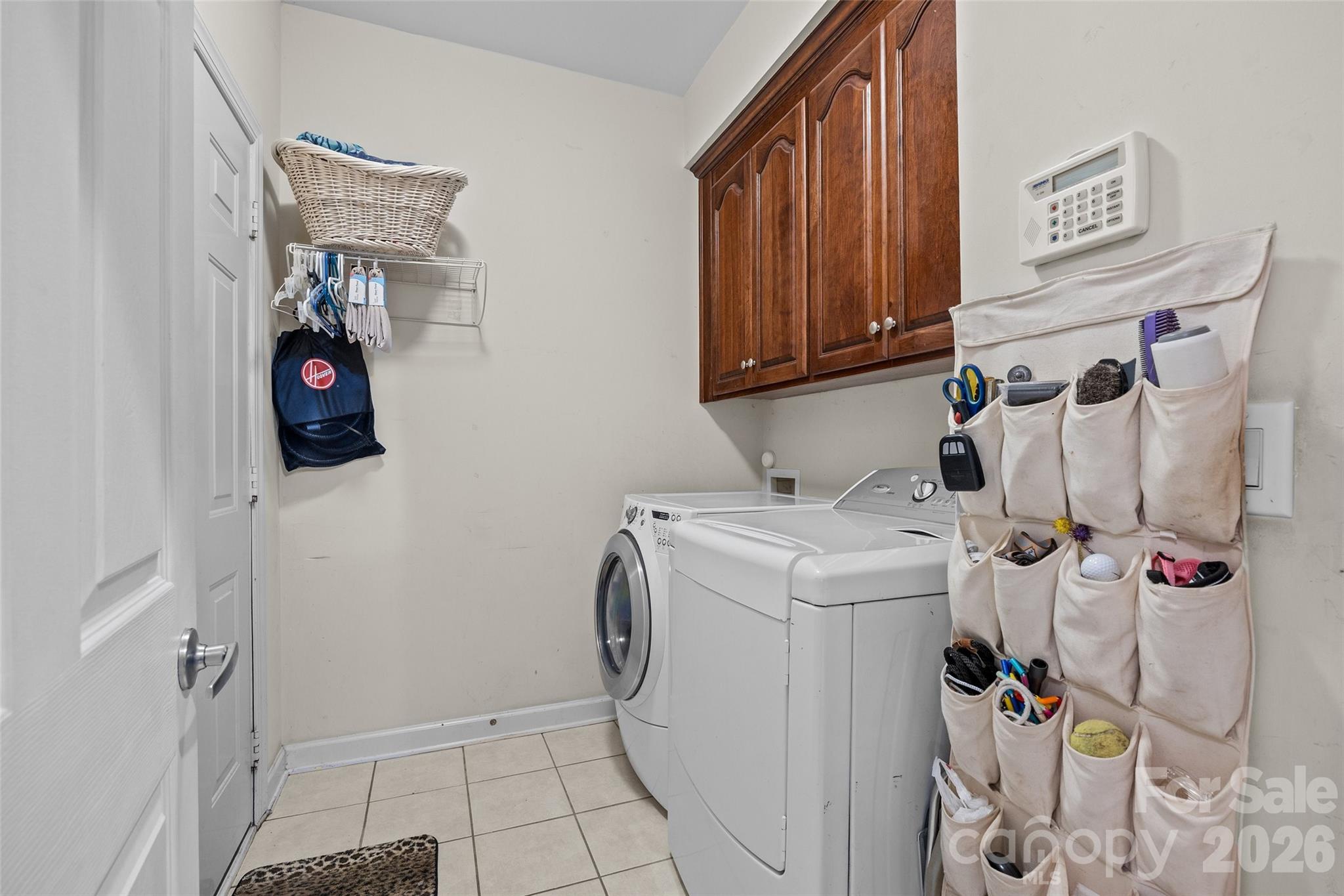 919 Thorn Ridge Lane Property Photo 17
