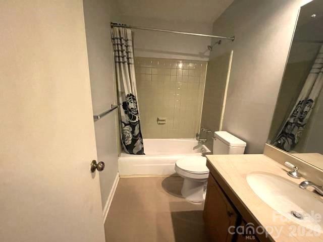 6432 Old Pineville Road E Property Photo 11
