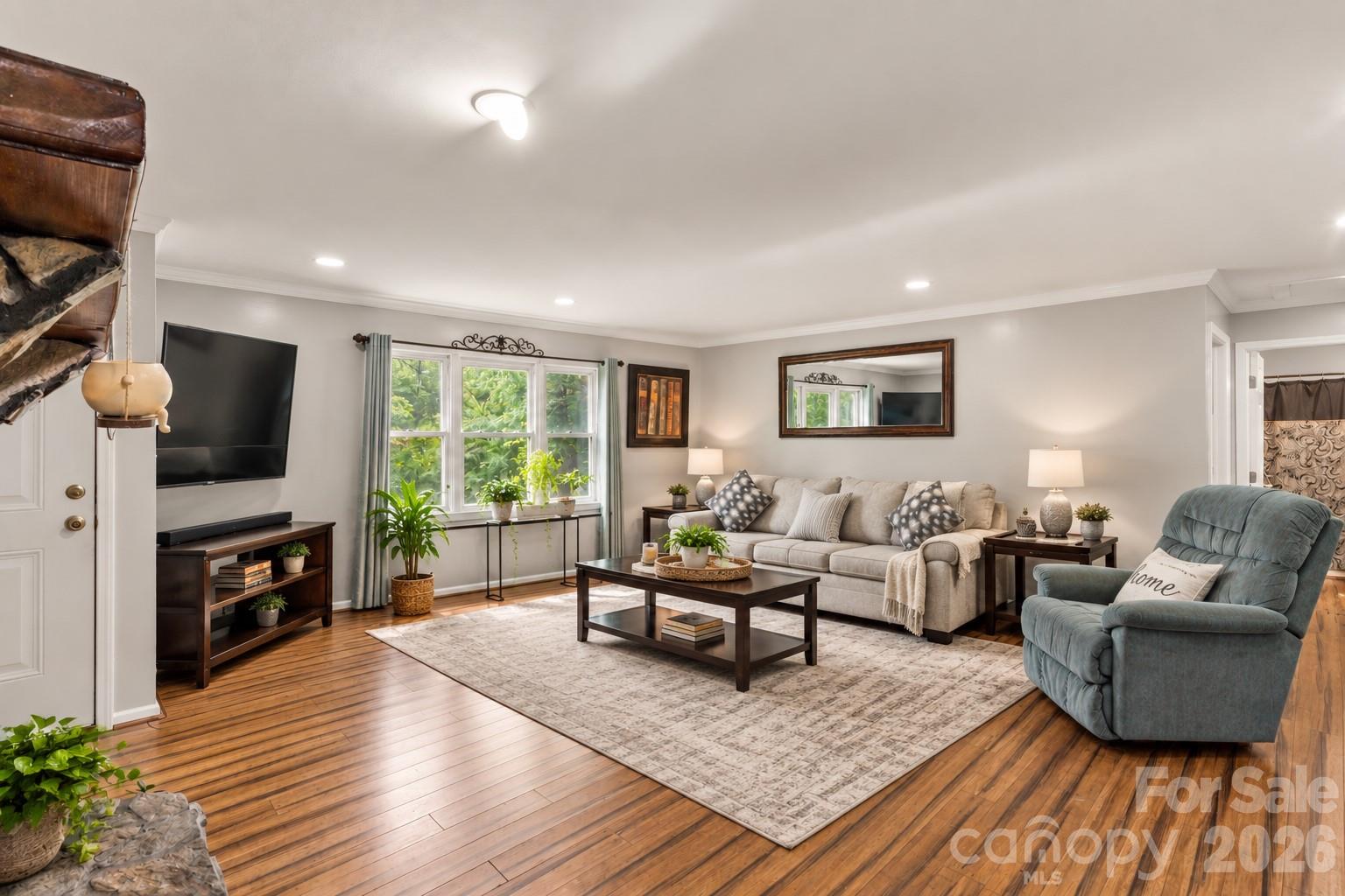 1154 Birchwood Drive Property Photo 4