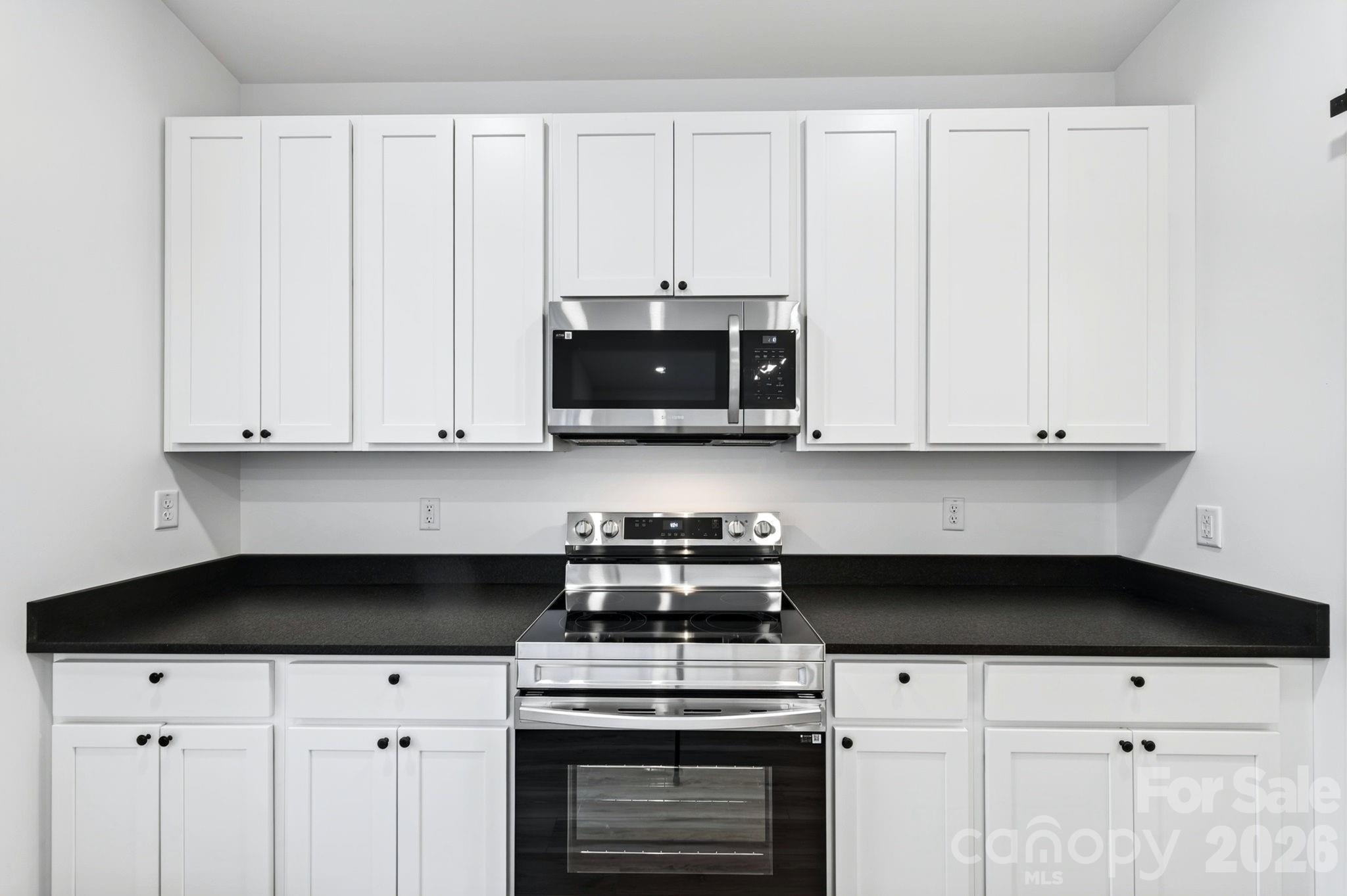60 Pearl Street Property Photo 7
