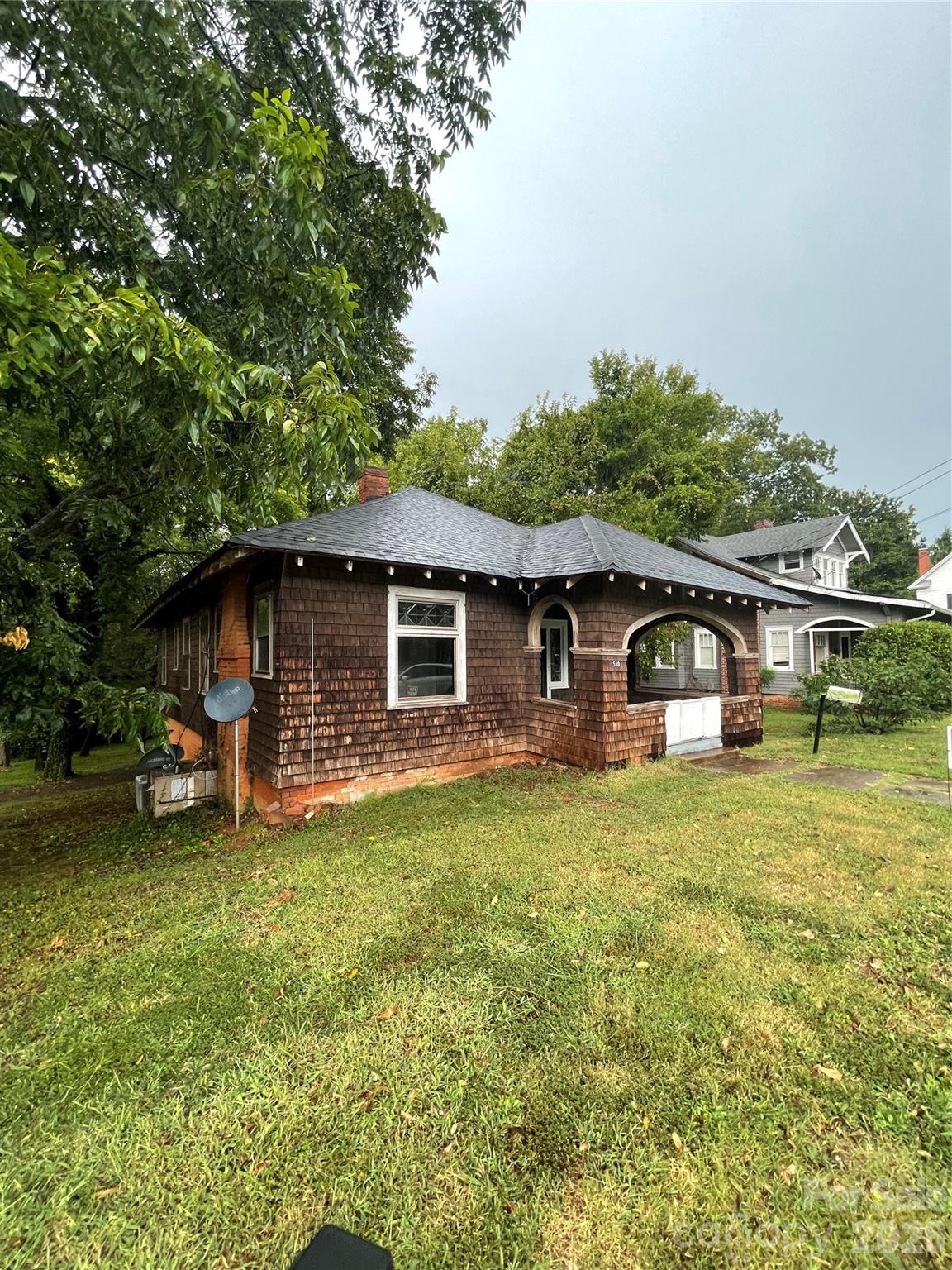 530 Council Street Property Photo 1