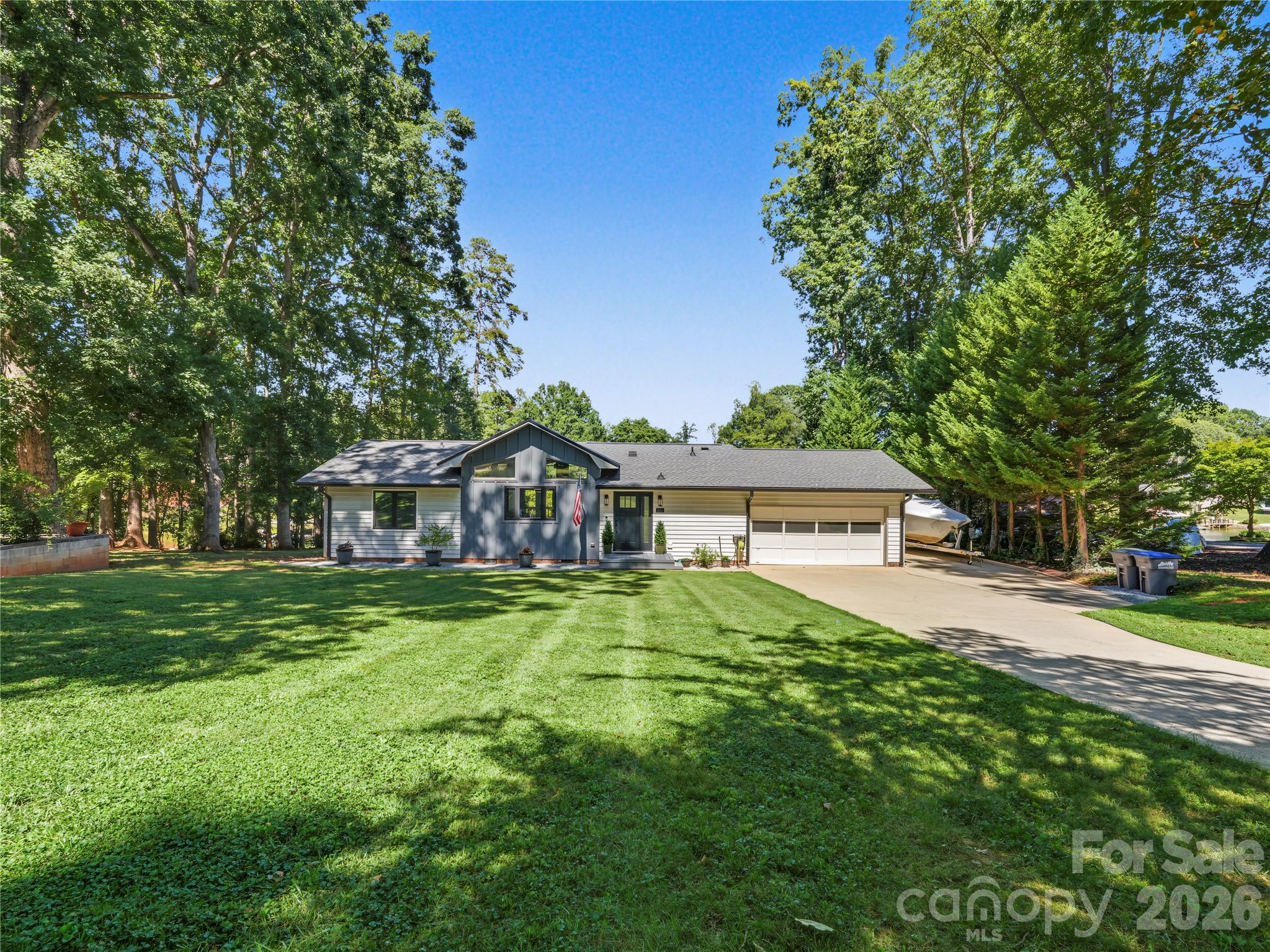 201 Wood Duck Loop Property Photo 1