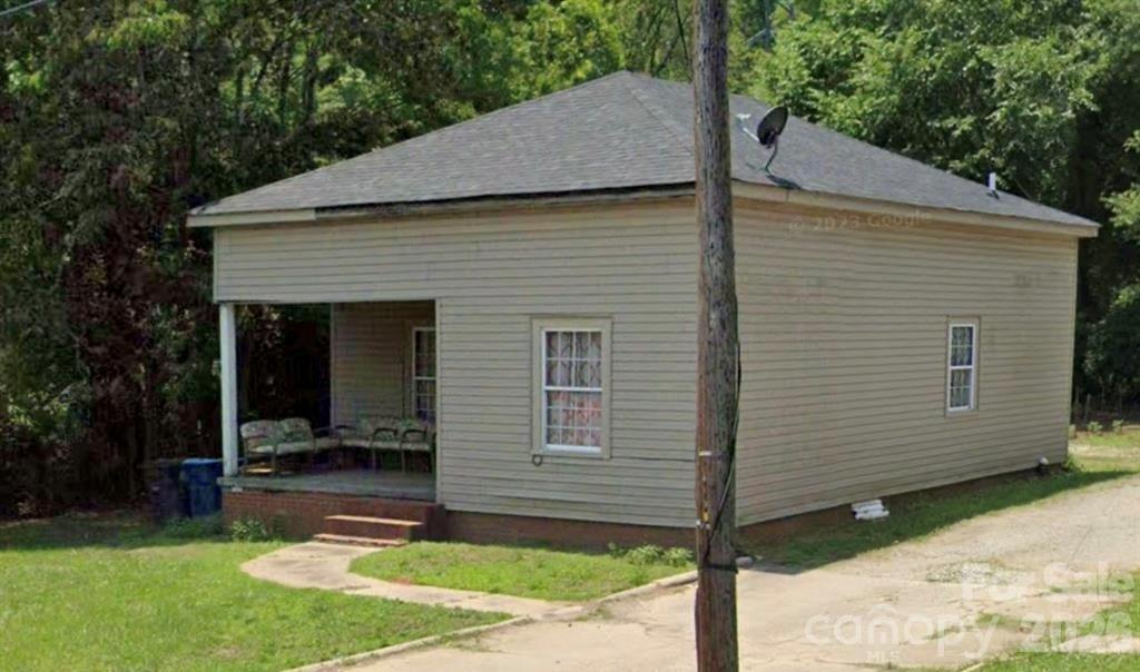 413 Klumac Road Property Photo 1