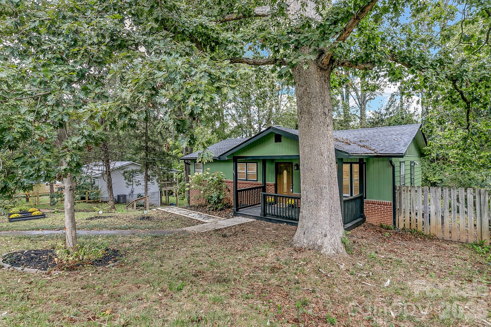 43 Rex Drive Property Photo 3