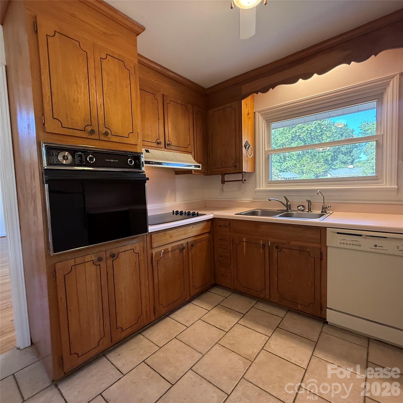 1627 Paddock Circle Property Photo 12