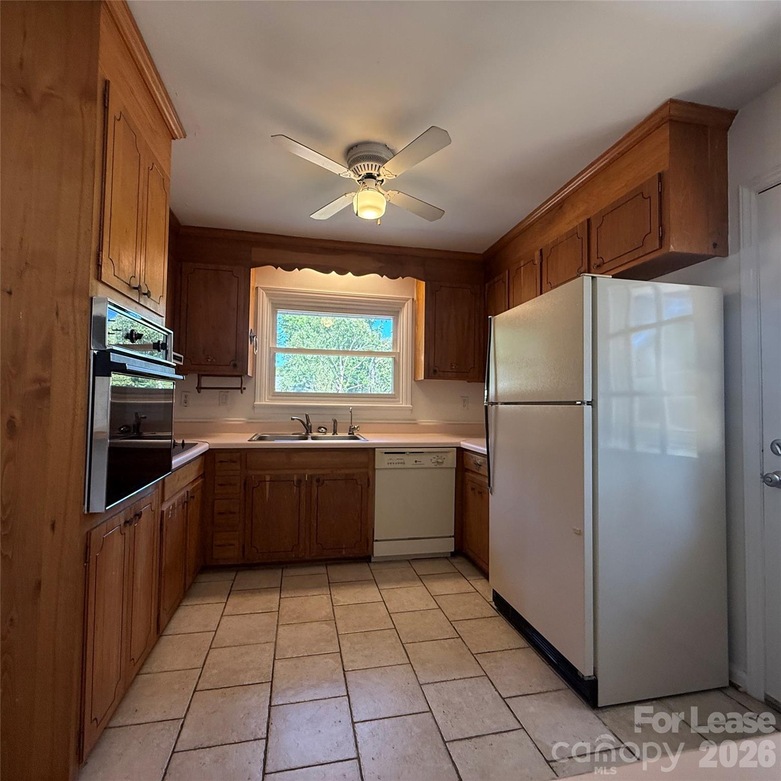 1627 Paddock Circle Property Photo 15