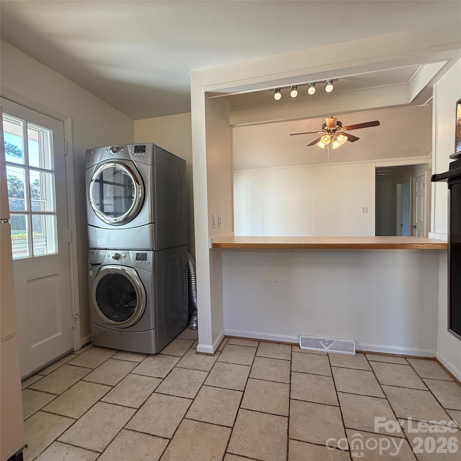 1627 Paddock Circle Property Photo 16