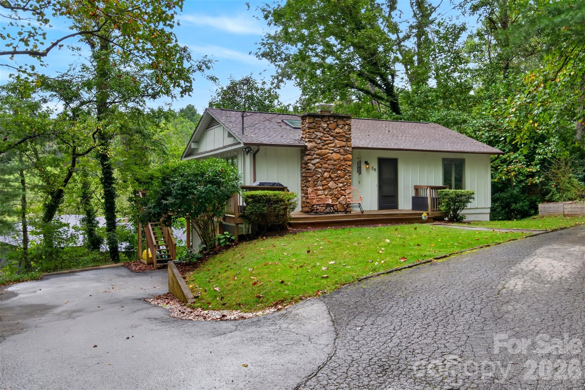 39 Spooks Branch Extension Property Photo 1