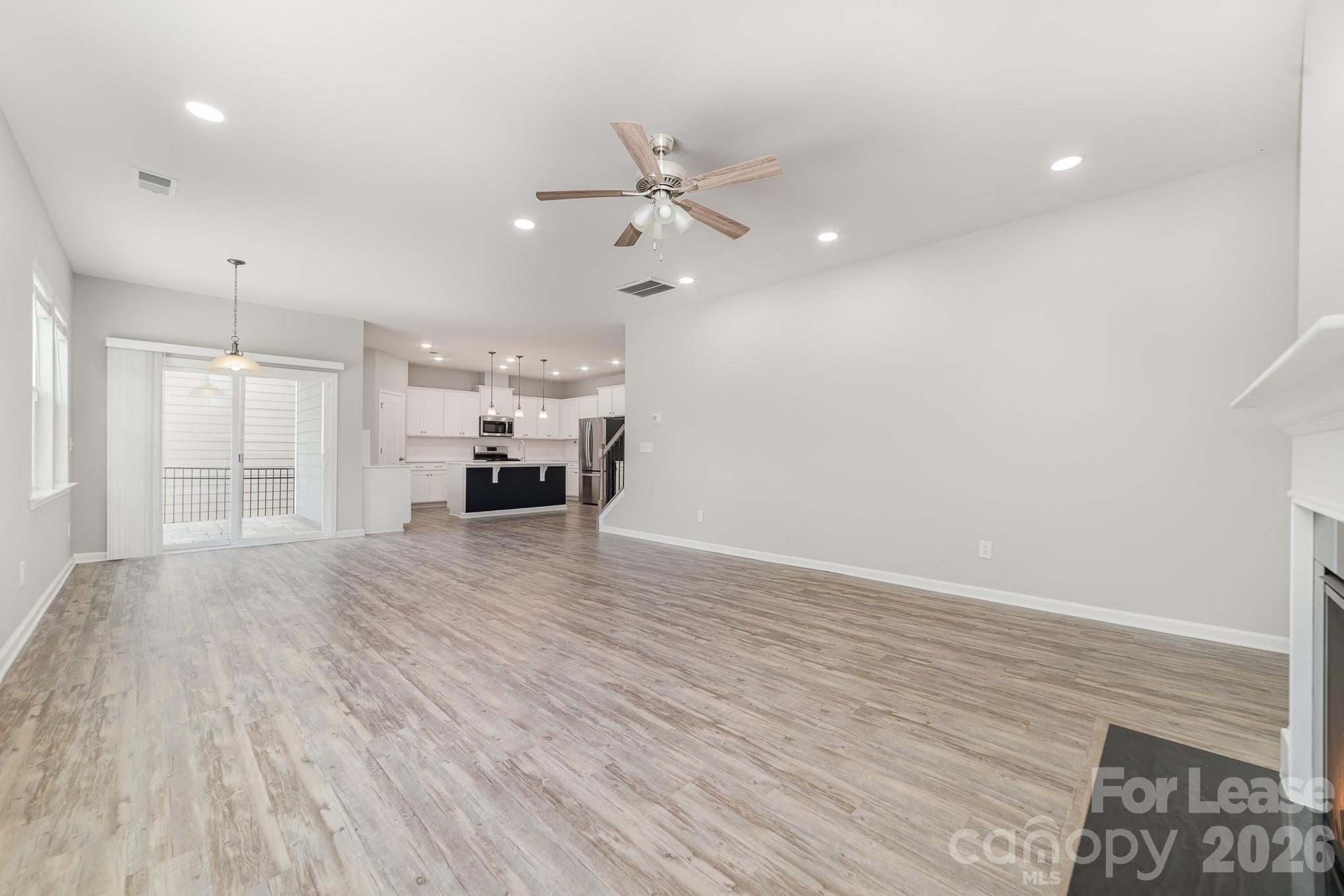 757 Garrett Green Way Property Photo 8