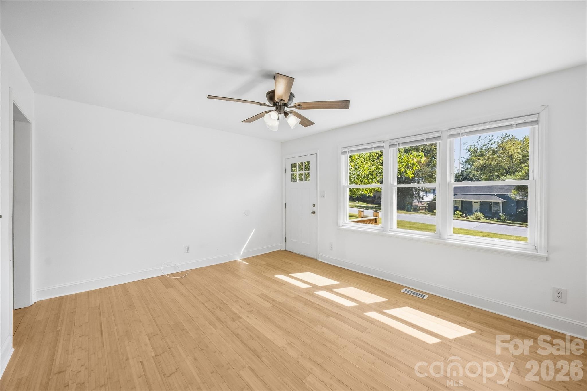 109 E Georgia Avenue Property Photo 4