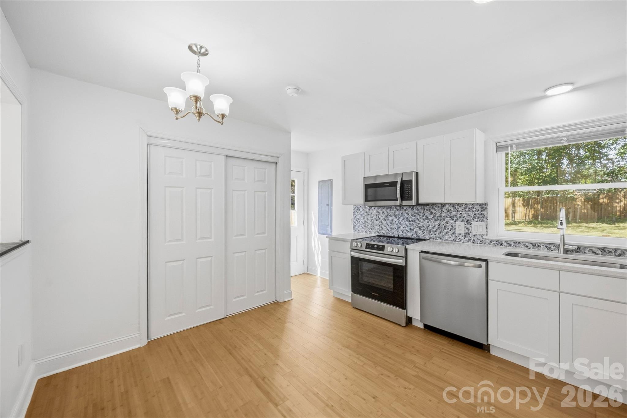 109 E Georgia Avenue Property Photo 8
