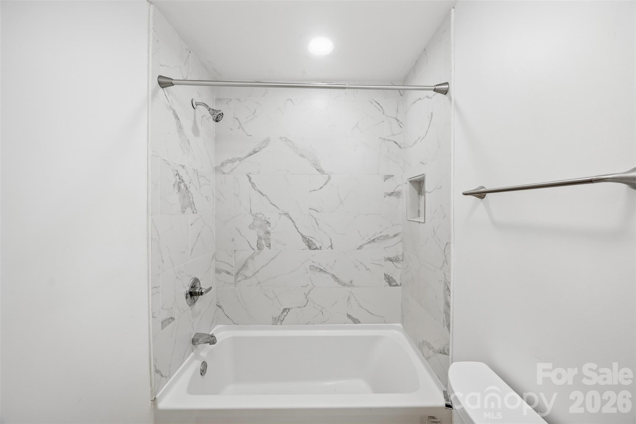 109 E Georgia Avenue Property Photo 12