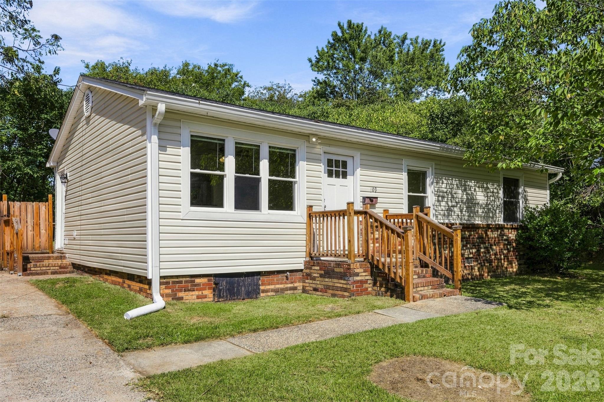109 E Georgia Avenue Property Photo 27