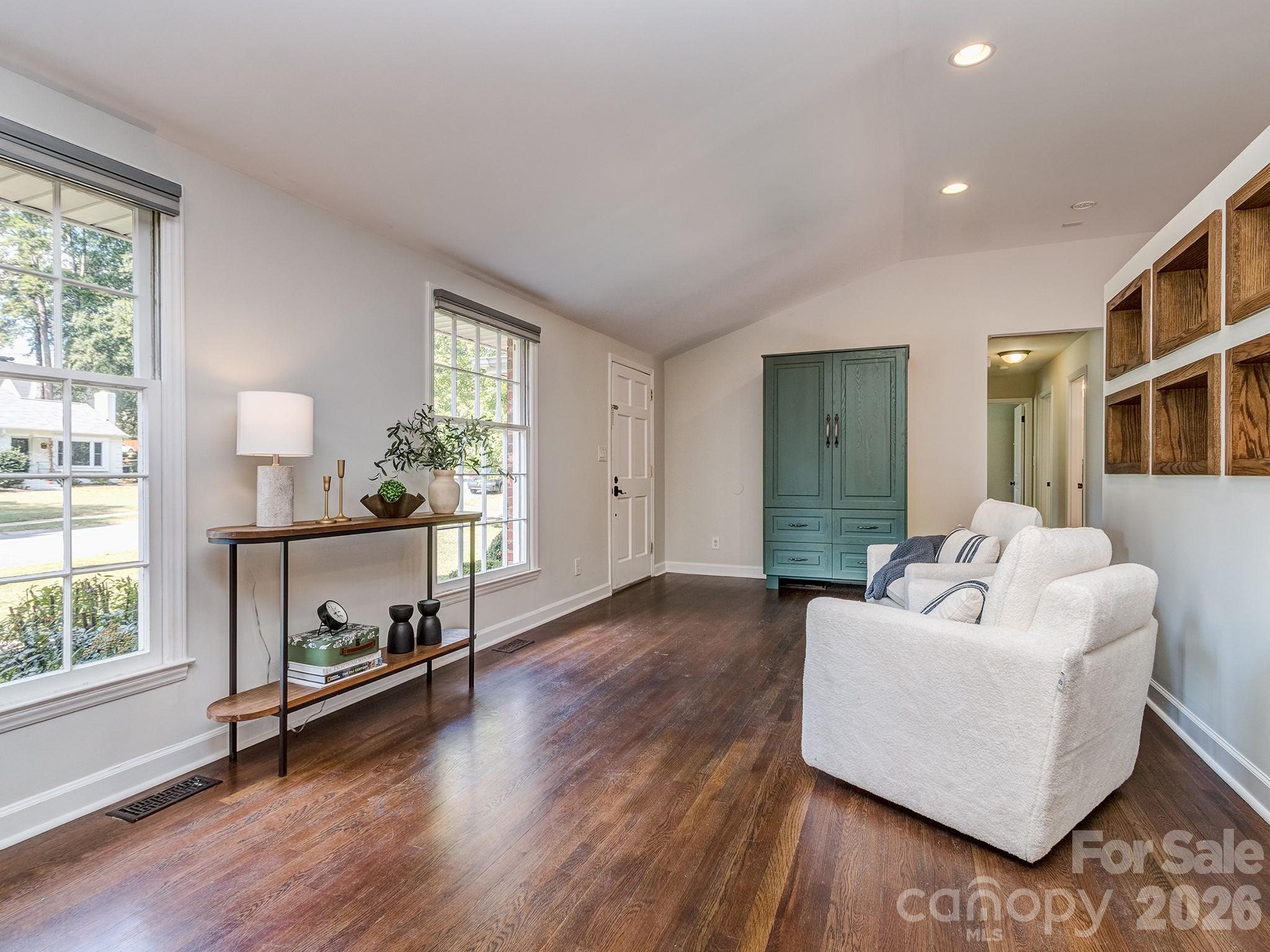 611 Reynolds Drive Property Photo 4