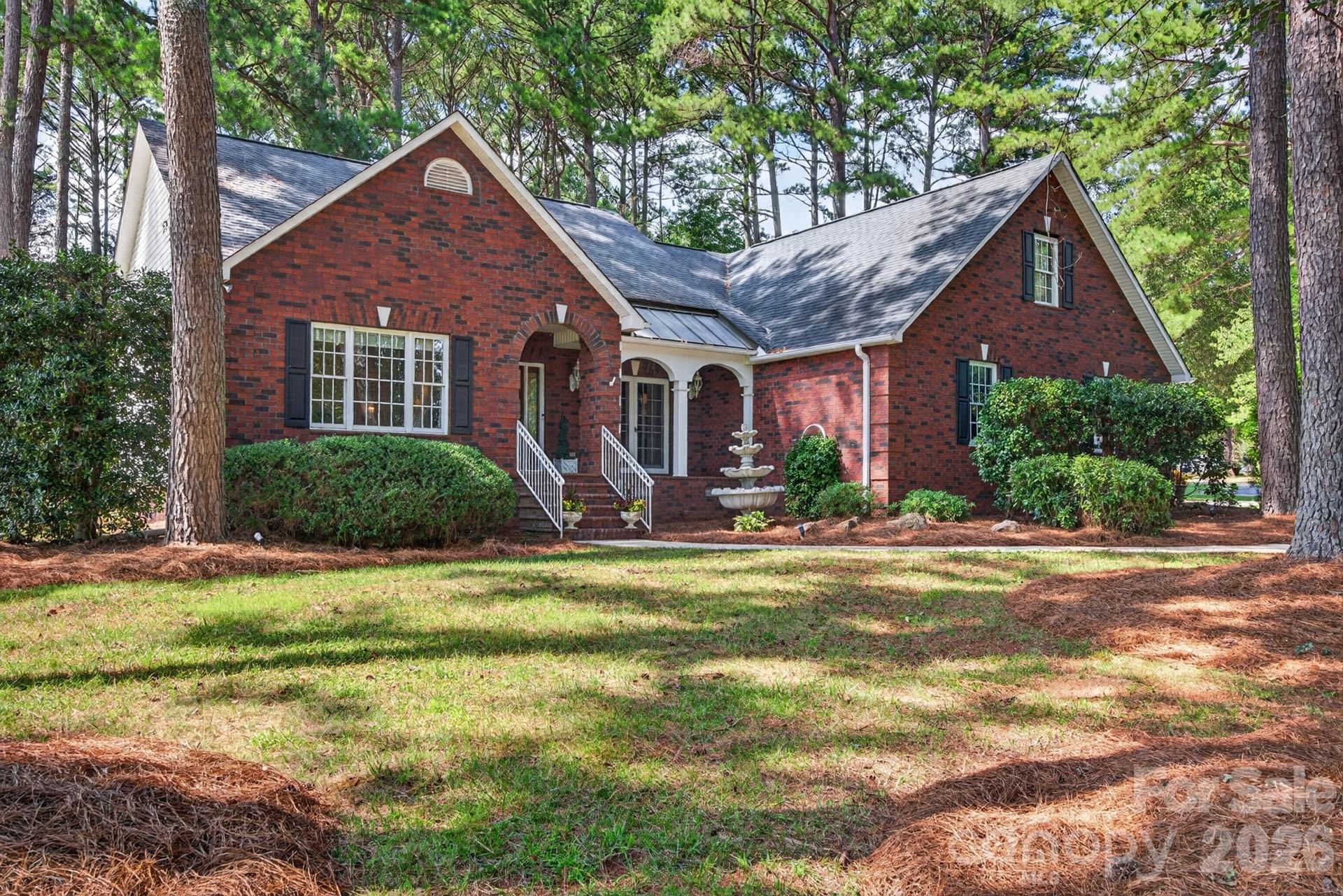 190 Bonaventure Drive Property Photo 1