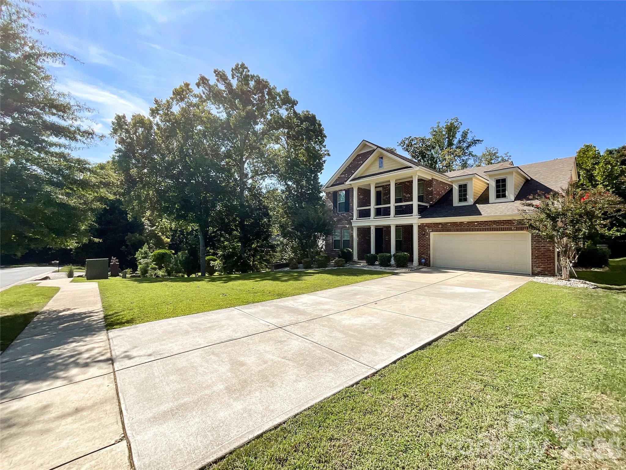 214 Smithfield Drive Property Photo 1
