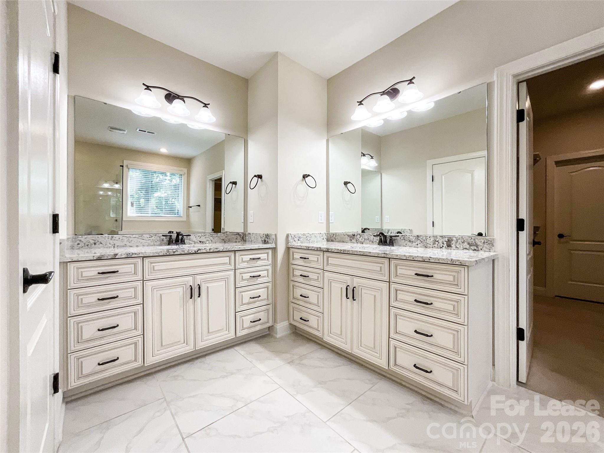 214 Smithfield Drive Property Photo 20