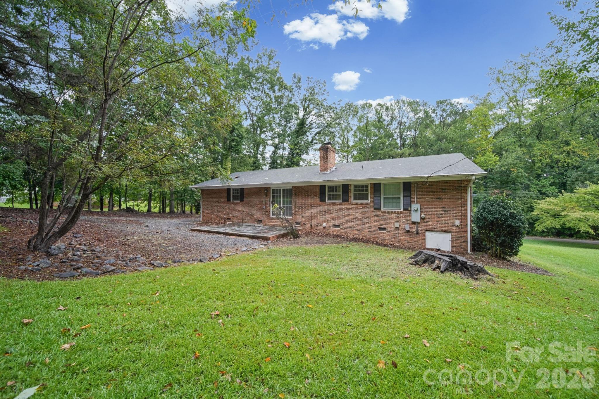 204 Breslin Street Property Photo 7
