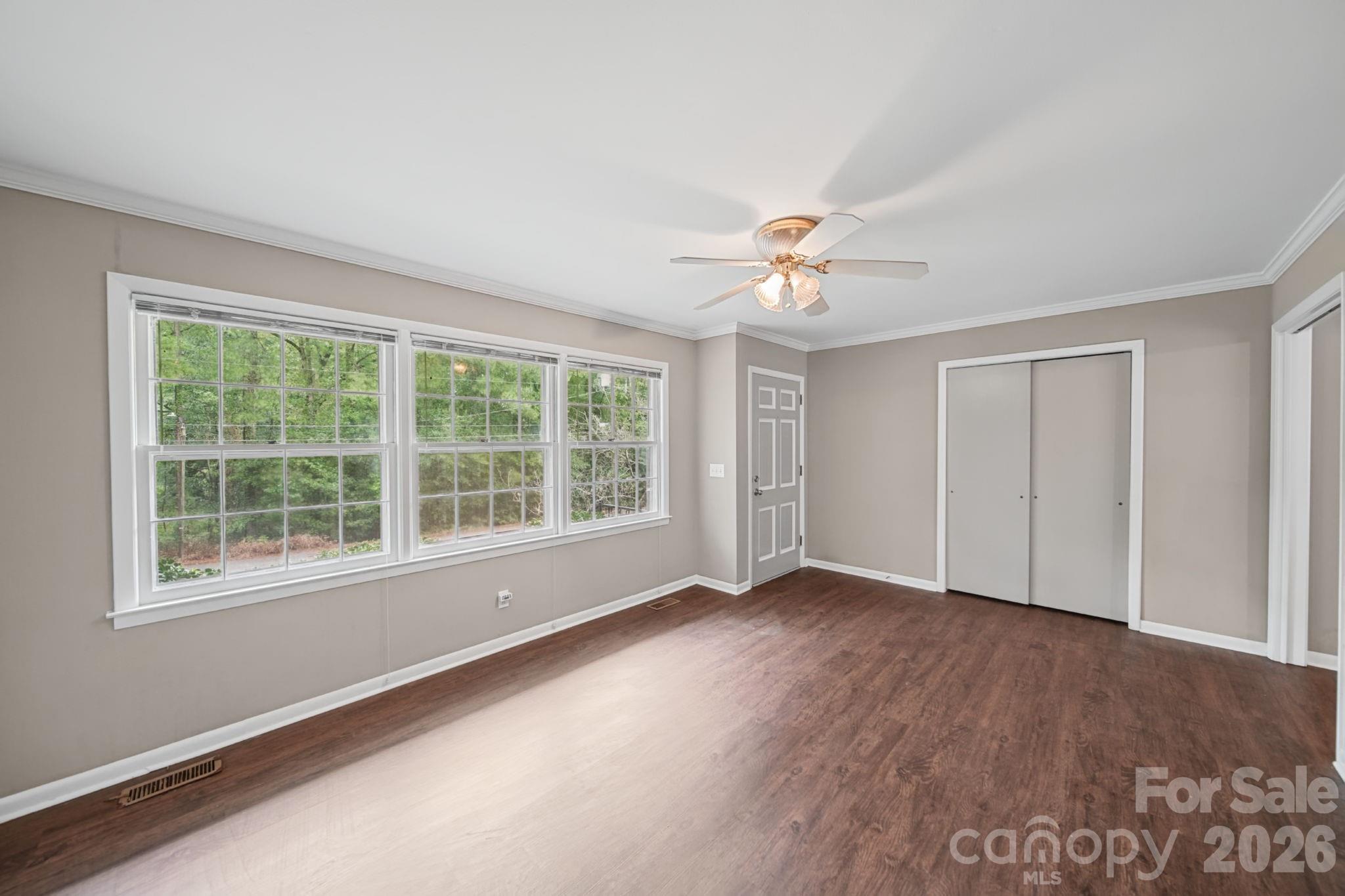 204 Breslin Street Property Photo 12