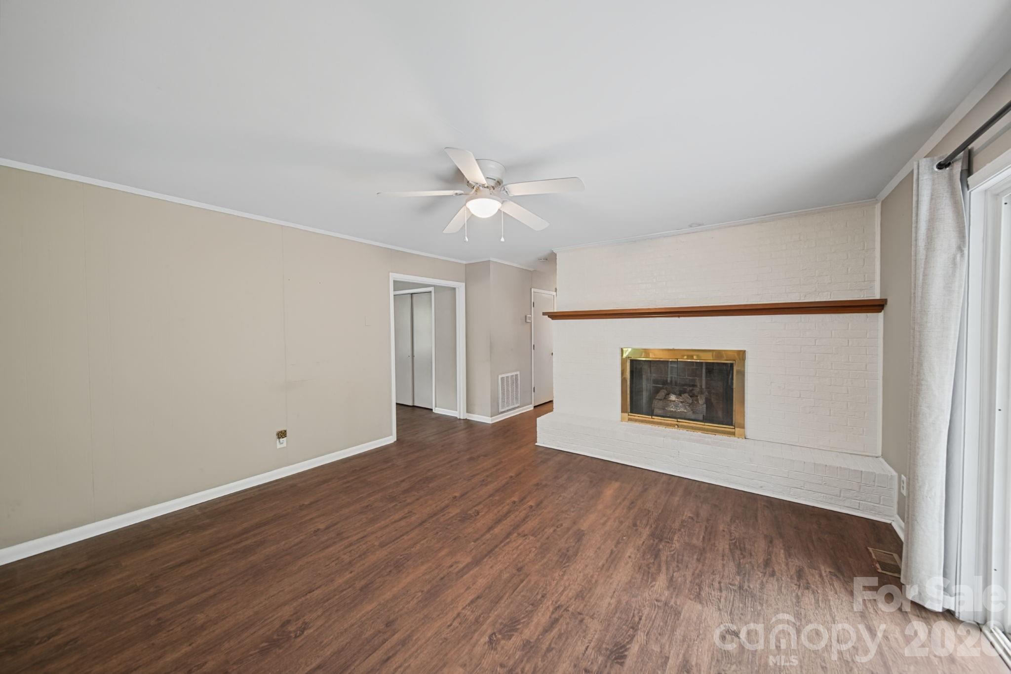 204 Breslin Street Property Photo 17