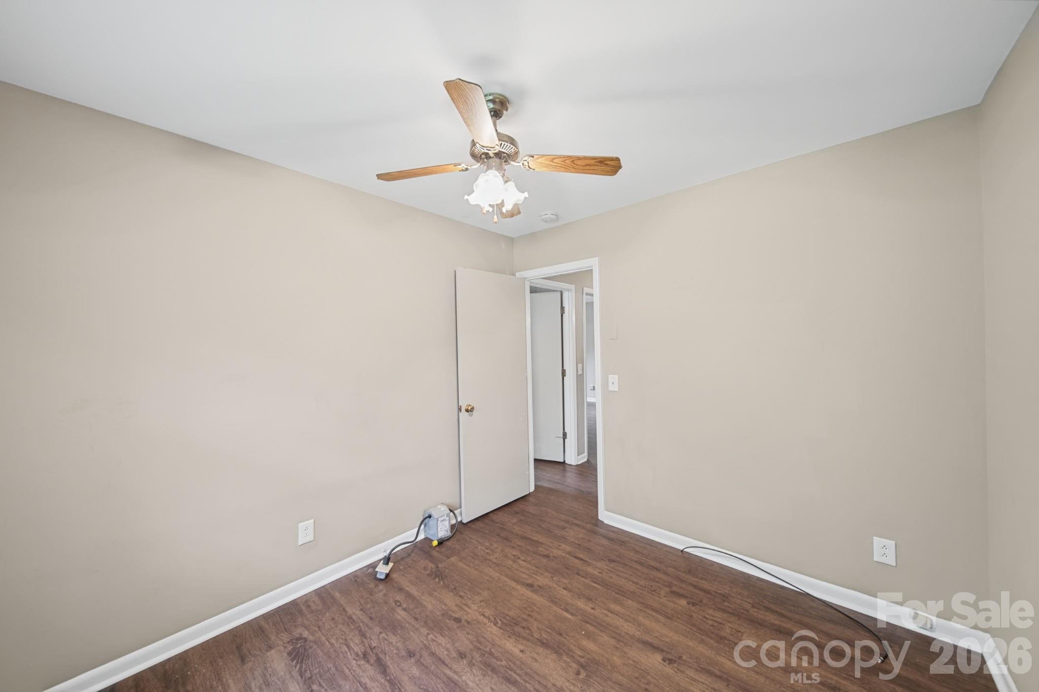 204 Breslin Street Property Photo 32