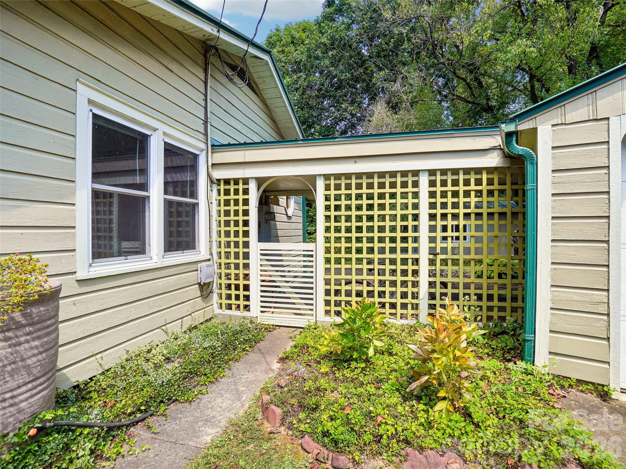 75 Cisco Road Property Photo 39