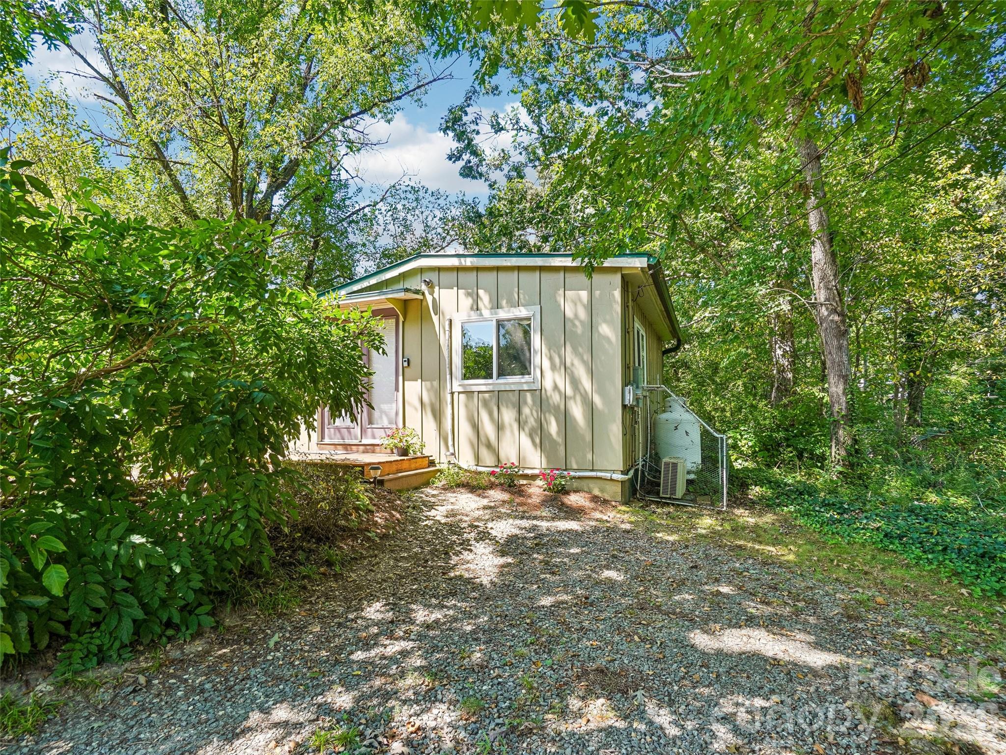 75 Cisco Road Property Photo 44