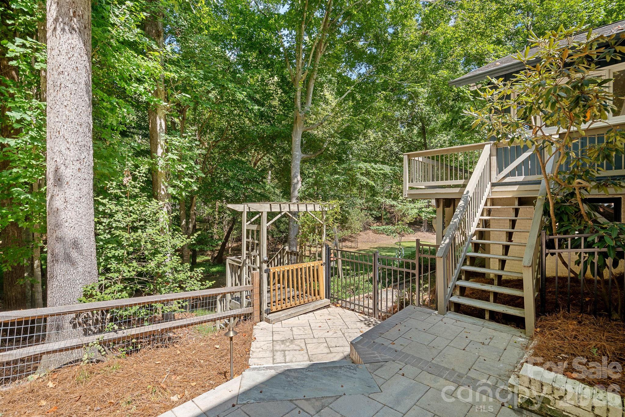 3100 Indian Rock Road Property Photo 33