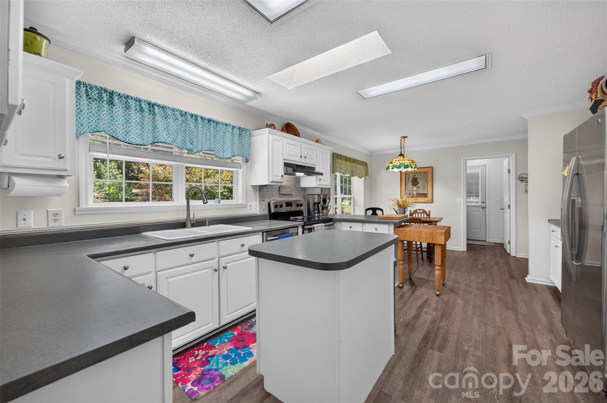 3635 Will Street Property Photo 12