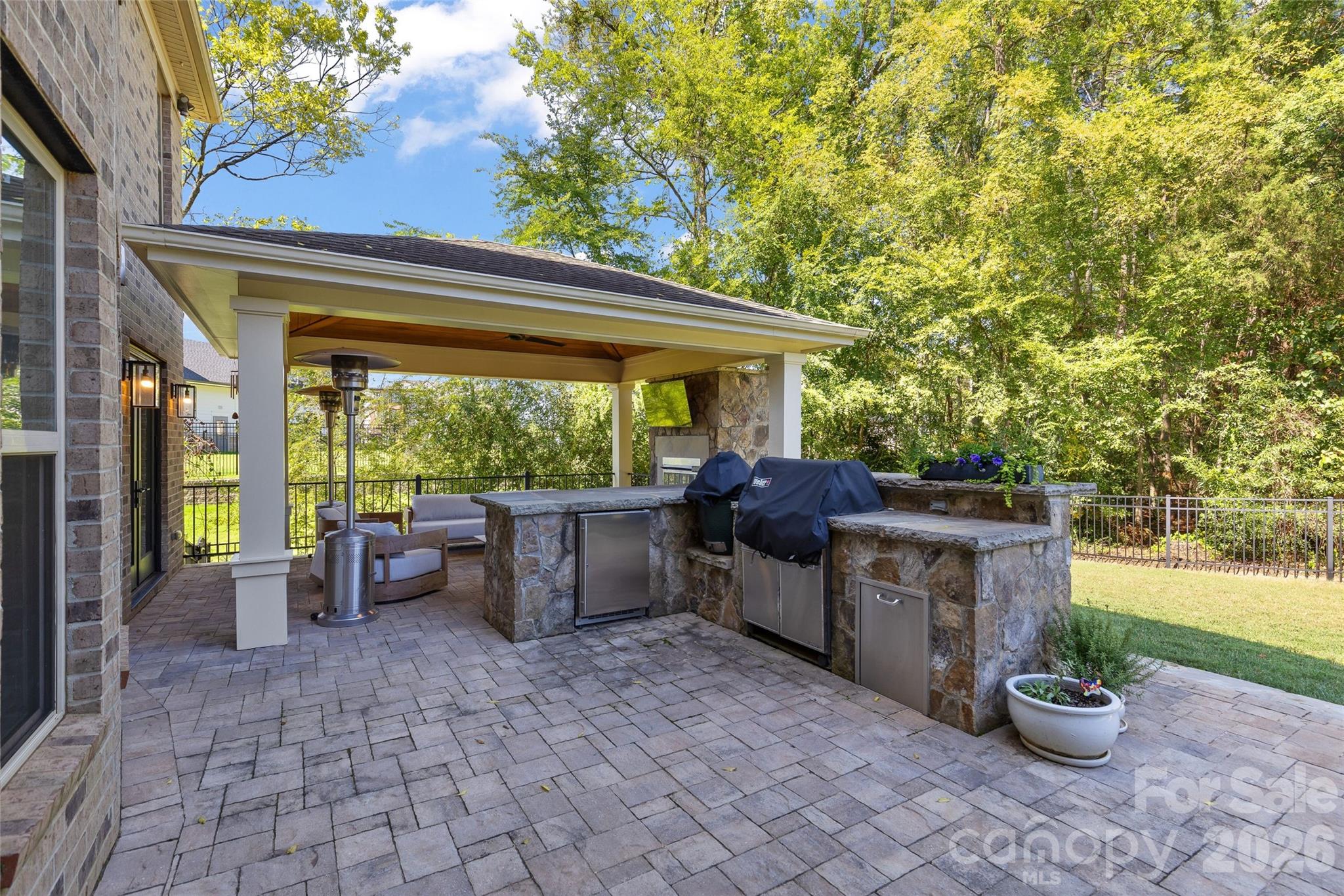 18510 Clavemorr Castle Court Property Photo 43