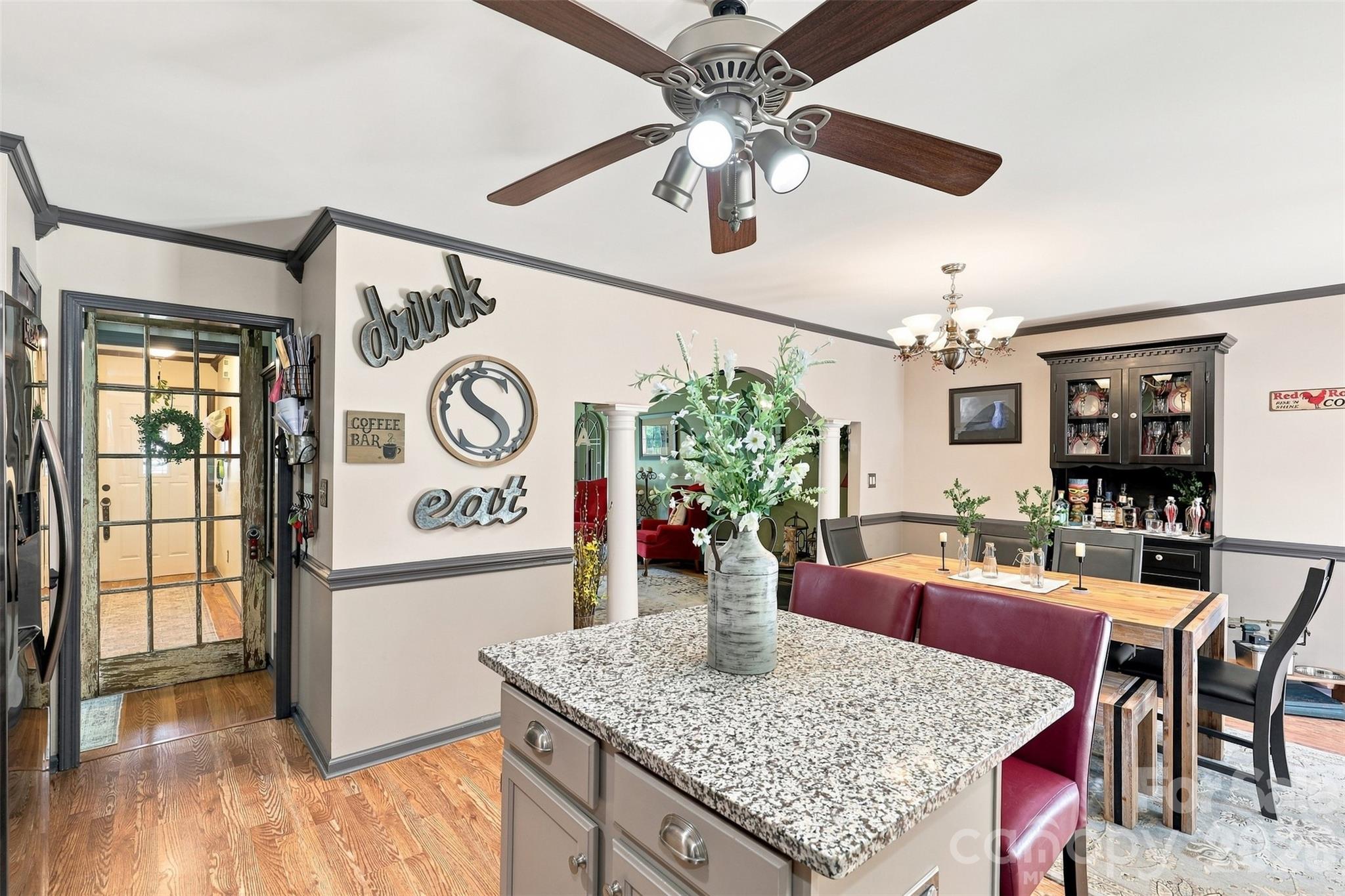 1009 Willow Run Road Property Photo 15