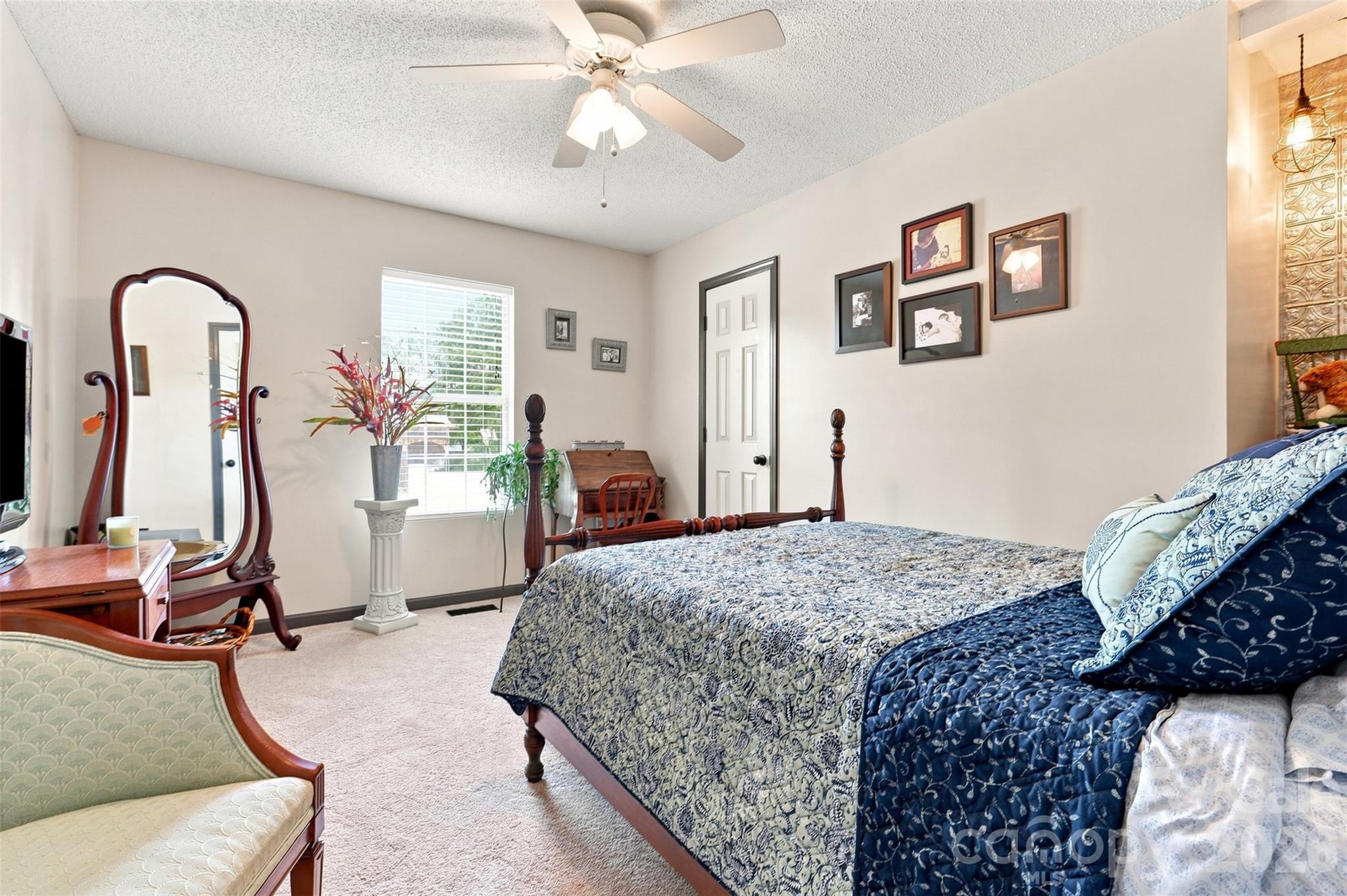 1009 Willow Run Road Property Photo 22