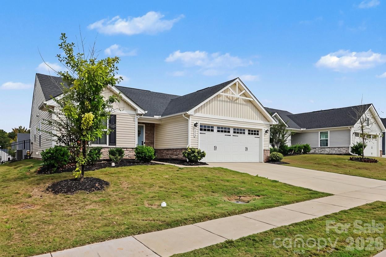 313 Damask Drive Property Photo 12