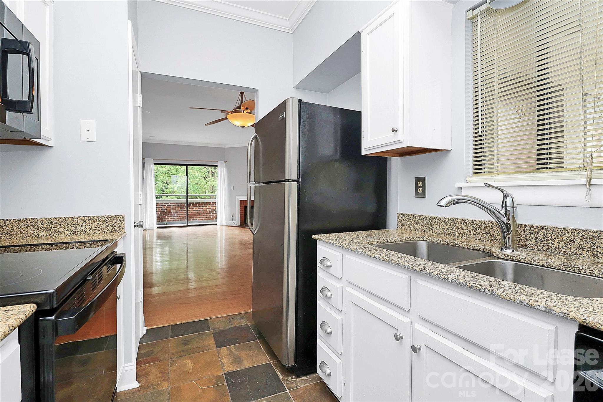 224 N Poplar Street 20 Property Photo 18