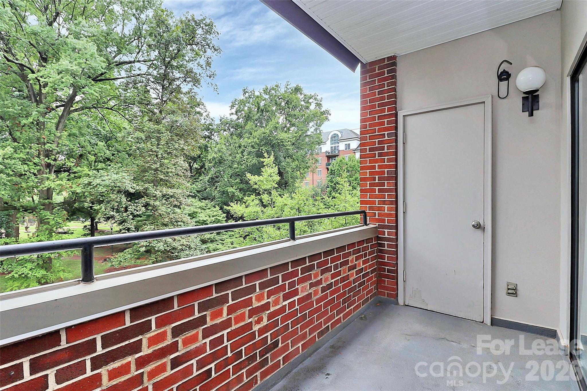 224 N Poplar Street 20 Property Photo 28