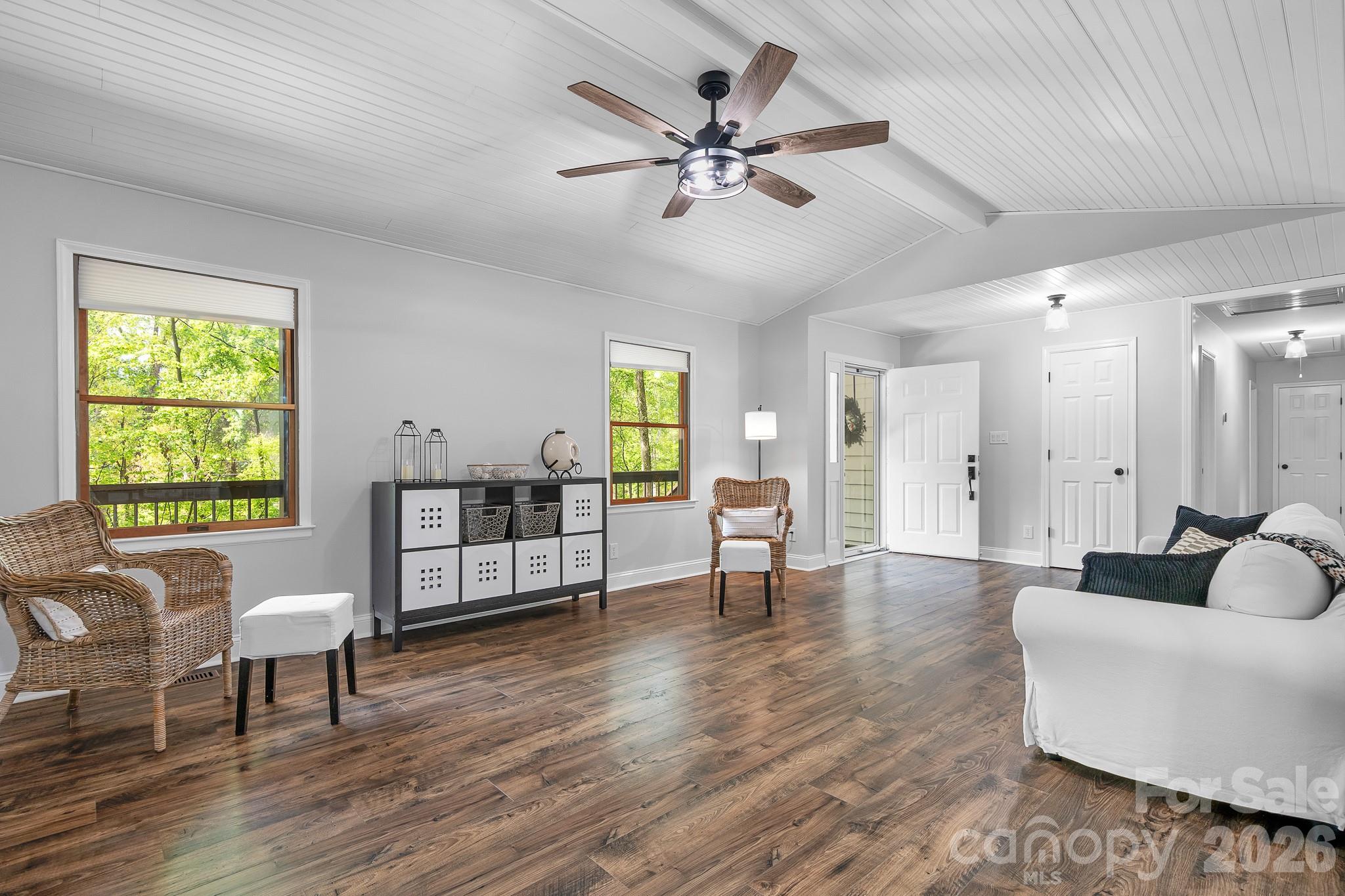 204 Nottingham Drive Property Photo 6