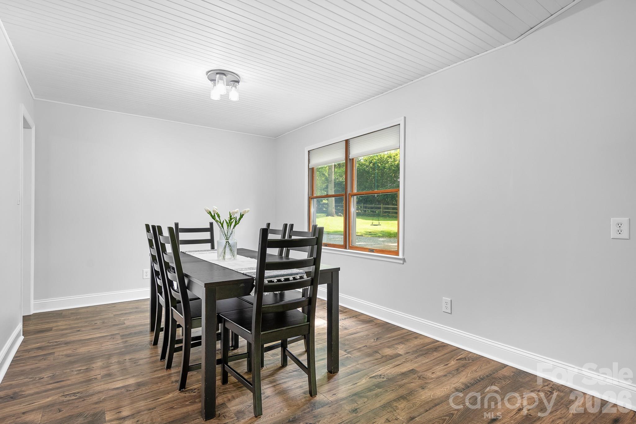 204 Nottingham Drive Property Photo 9