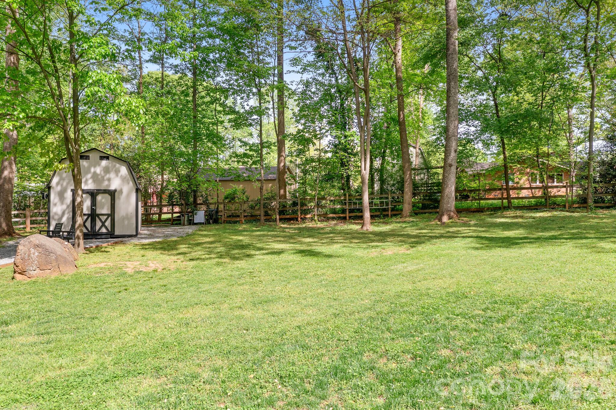 204 Nottingham Drive Property Photo 23