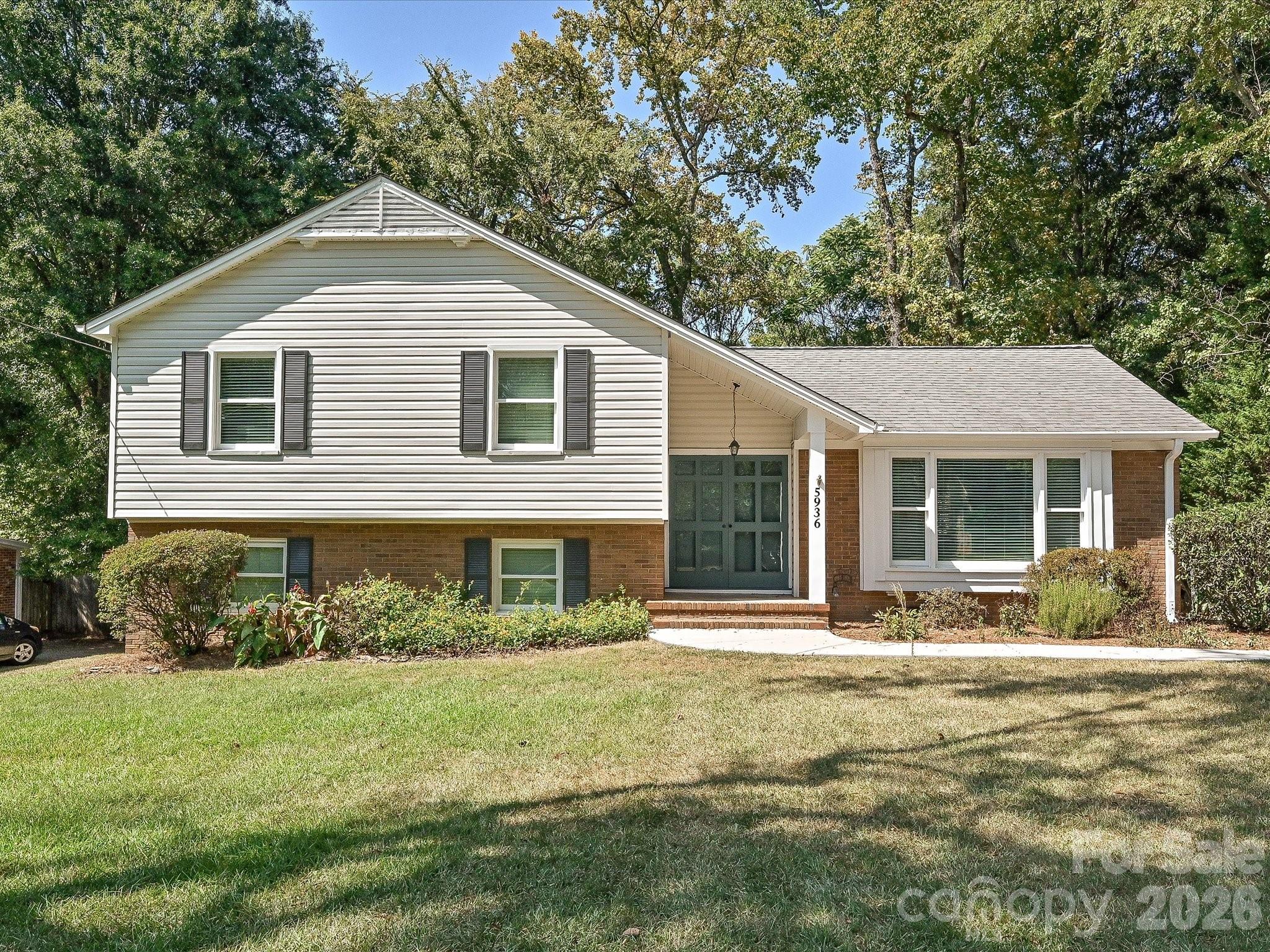 5936 Colchester Place Property Photo 1