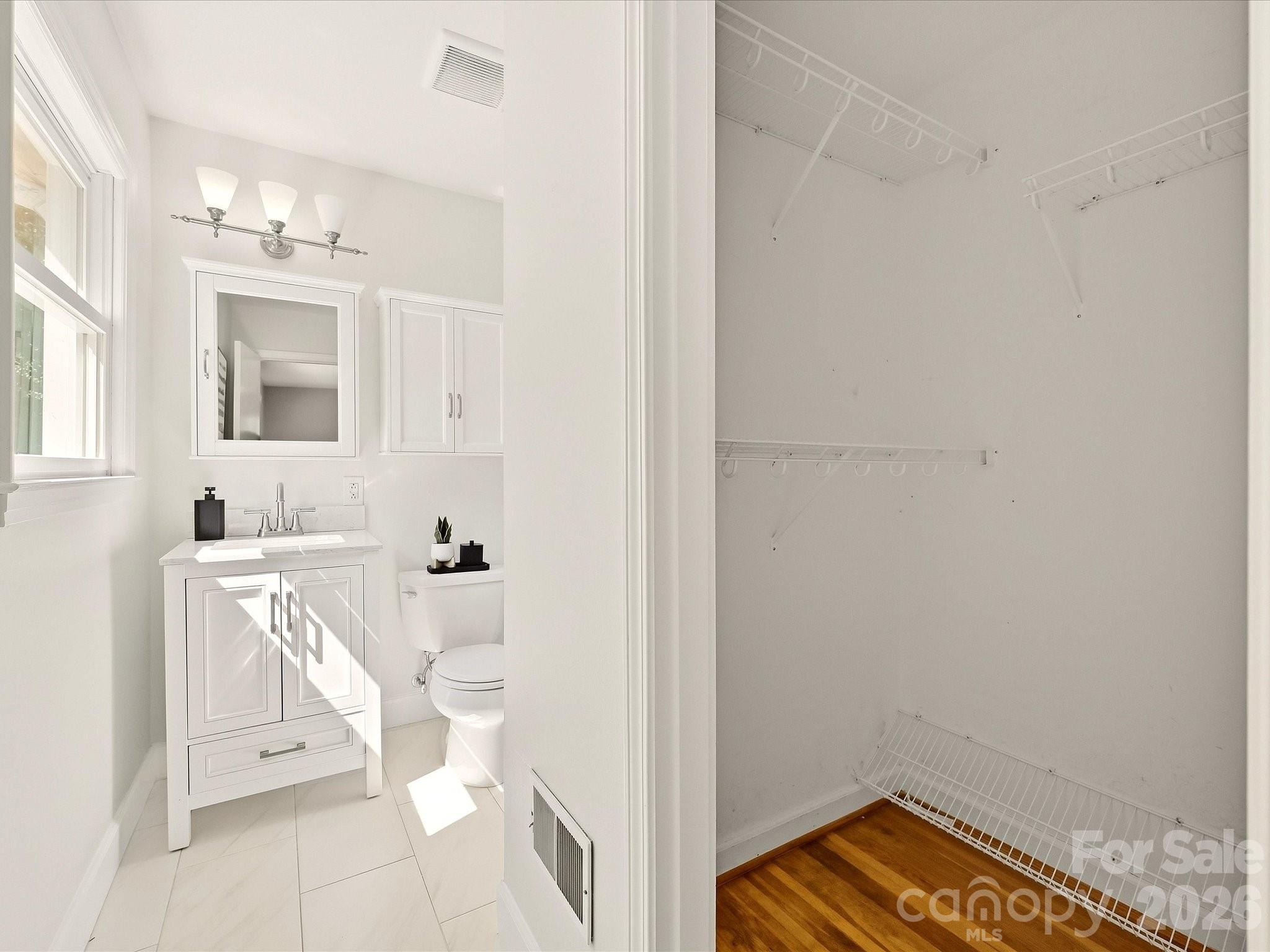 5936 Colchester Place Property Photo 17