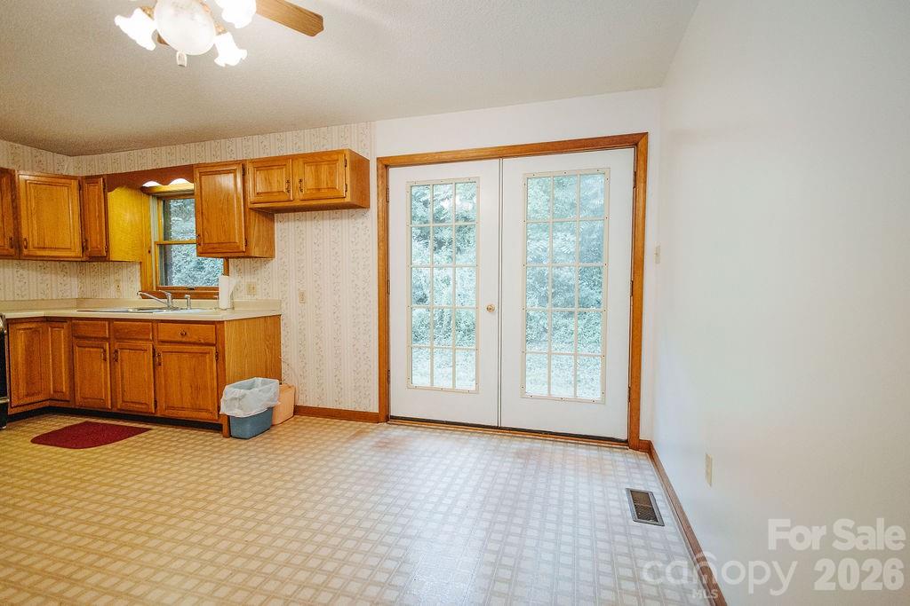 6830 Bat Cave Road Property Photo 4